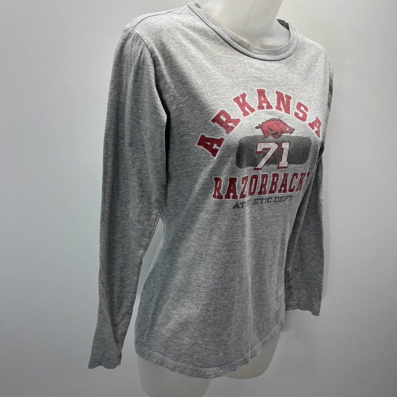 J. America J. America Women’s Gray Longsleeve Arkansas Shirt Size M Size US M / EU 48-50 / 2 - 3 Thumbnail