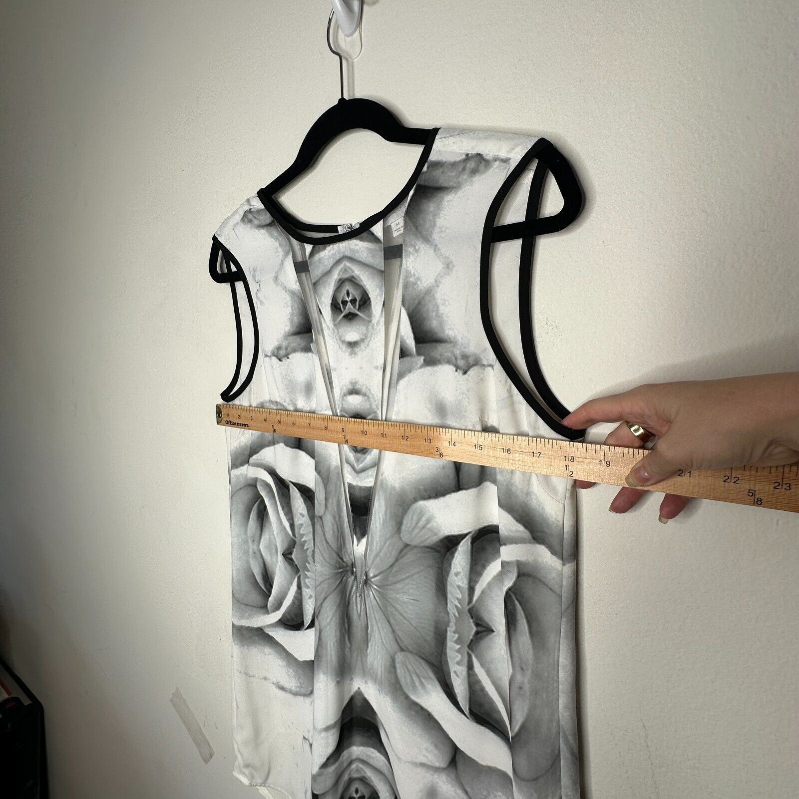 Other Finders Keepers Black White Tangled Secrets Rose Slip Dress Size M / US 6-8 / IT 42-44 - 10 Thumbnail