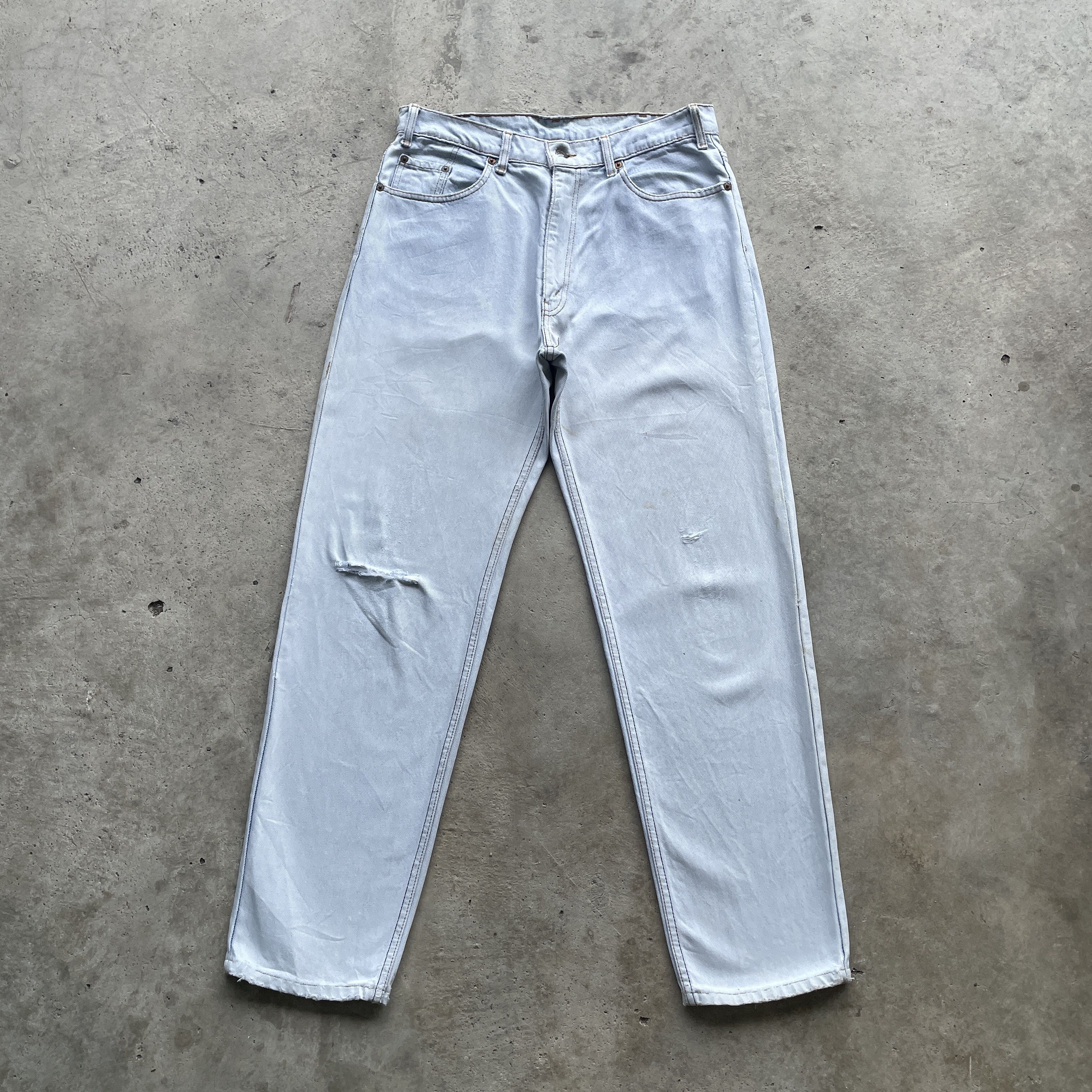 Levi's VINTAGE LEVI’S JEANS FADED LIGHTWASH DENIM DISTRESSED PANTS Size US 31 - 2 Thumbnail