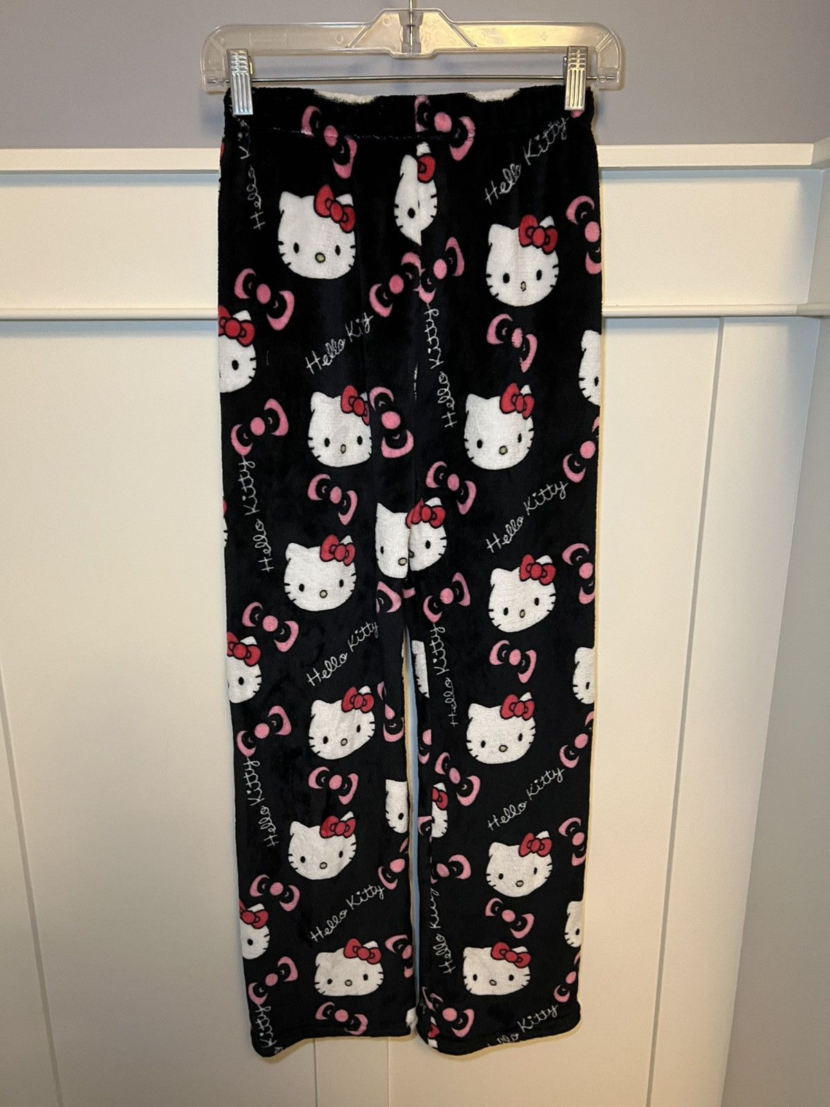 Other Hello Kitty fuzzy pyjama pants Size US 28 / EU 44 - 2 Thumbnail