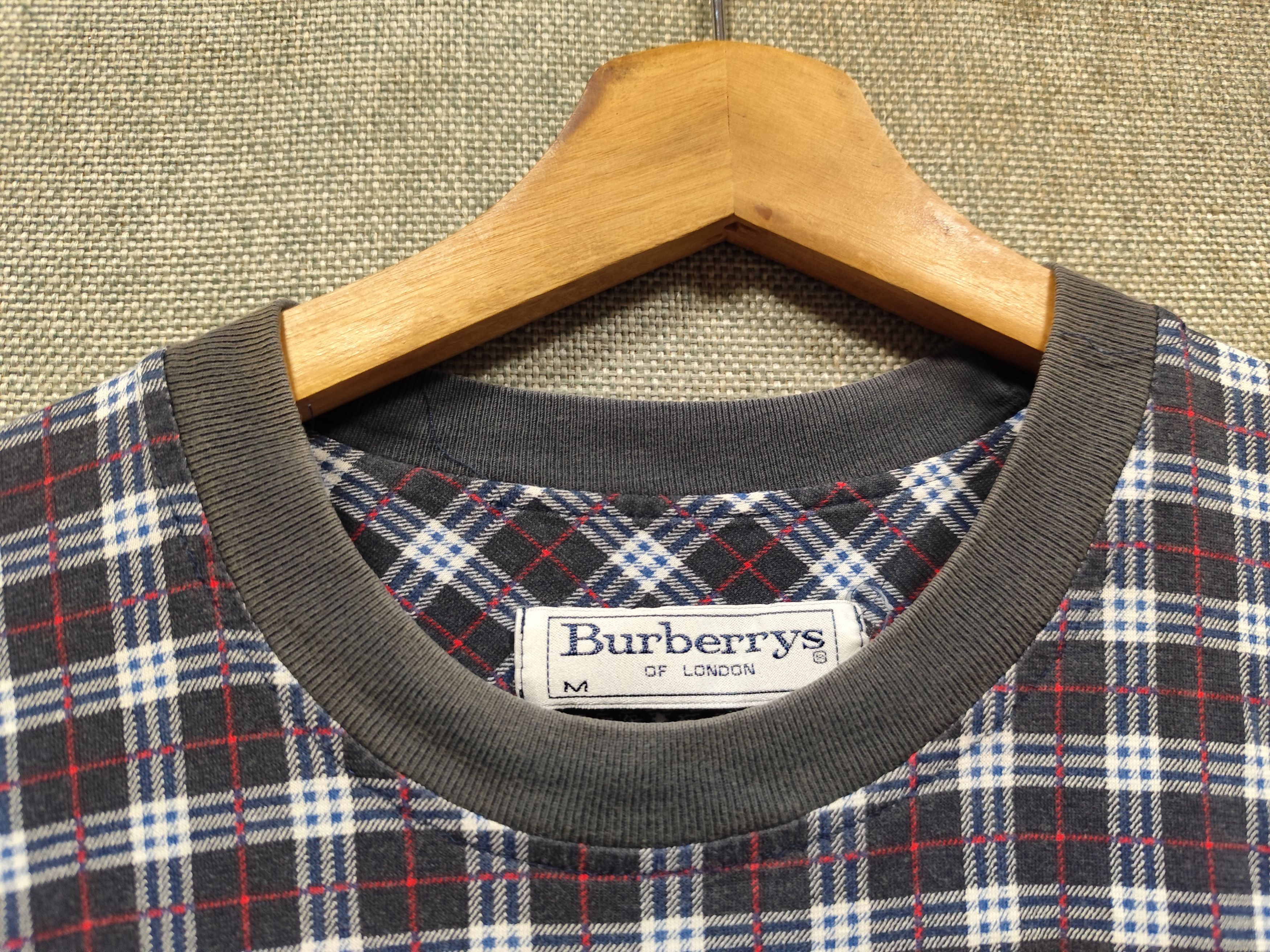 Burberry Vintage 90s Burberry Nova Check distressed Size US L / EU 52-54 / 3 - 4 Thumbnail