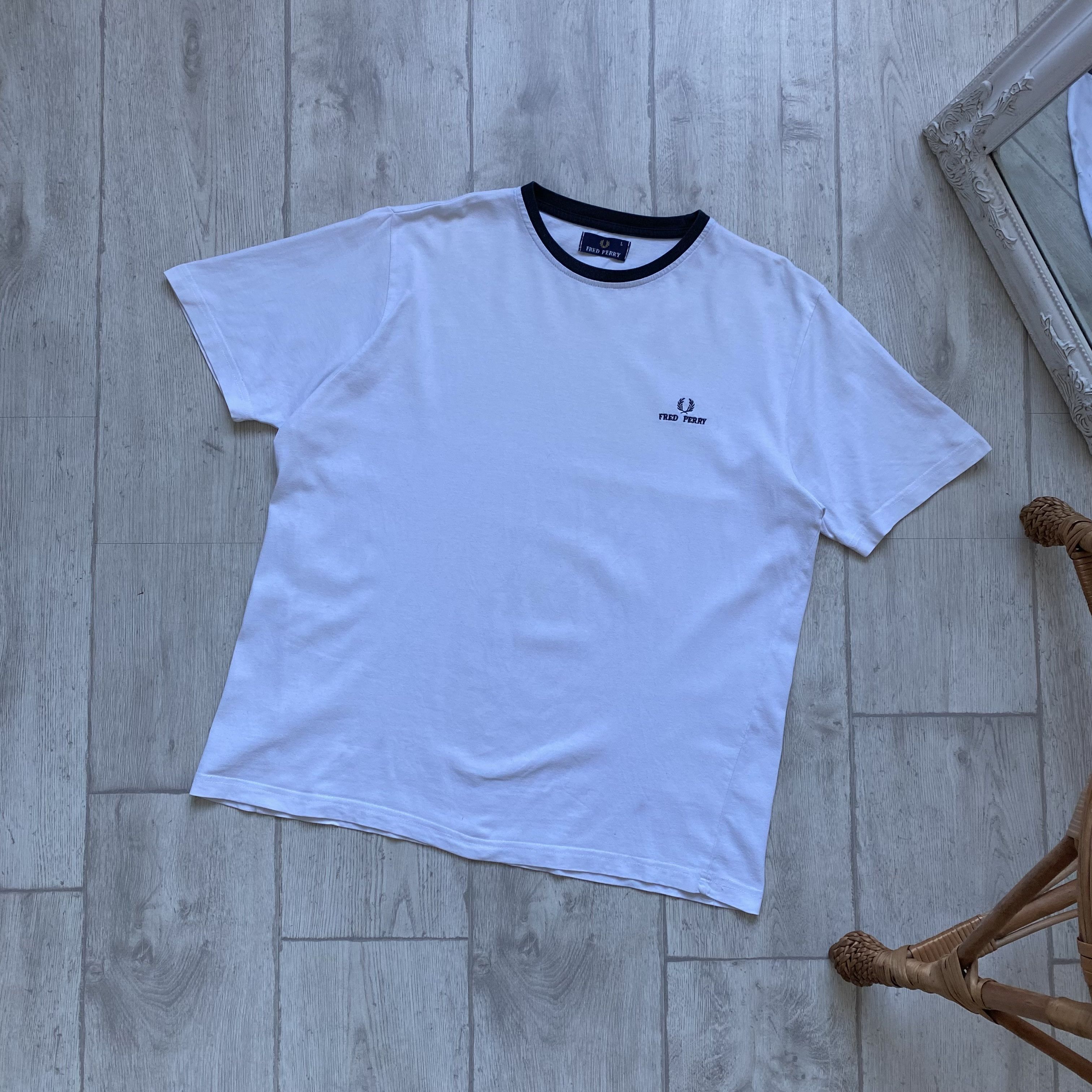 Fred Perry 80s Vintage Fred Perry Boxy Tee small logo Size US M / EU 48-50 / 2 - 1 Thumbnail