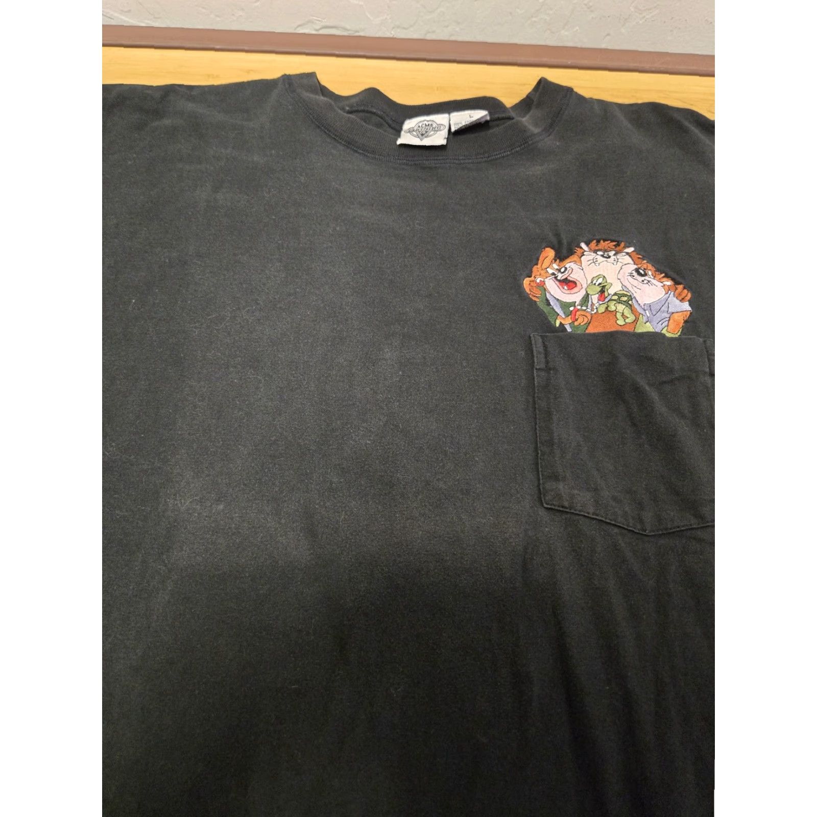 Vintage VINTAGE Looney Tunes Taz Shirt Mens Large Black ACME Clothing Tasmanian Devil 90s Size US L / EU 52-54 / 3 - 2 Thumbnail
