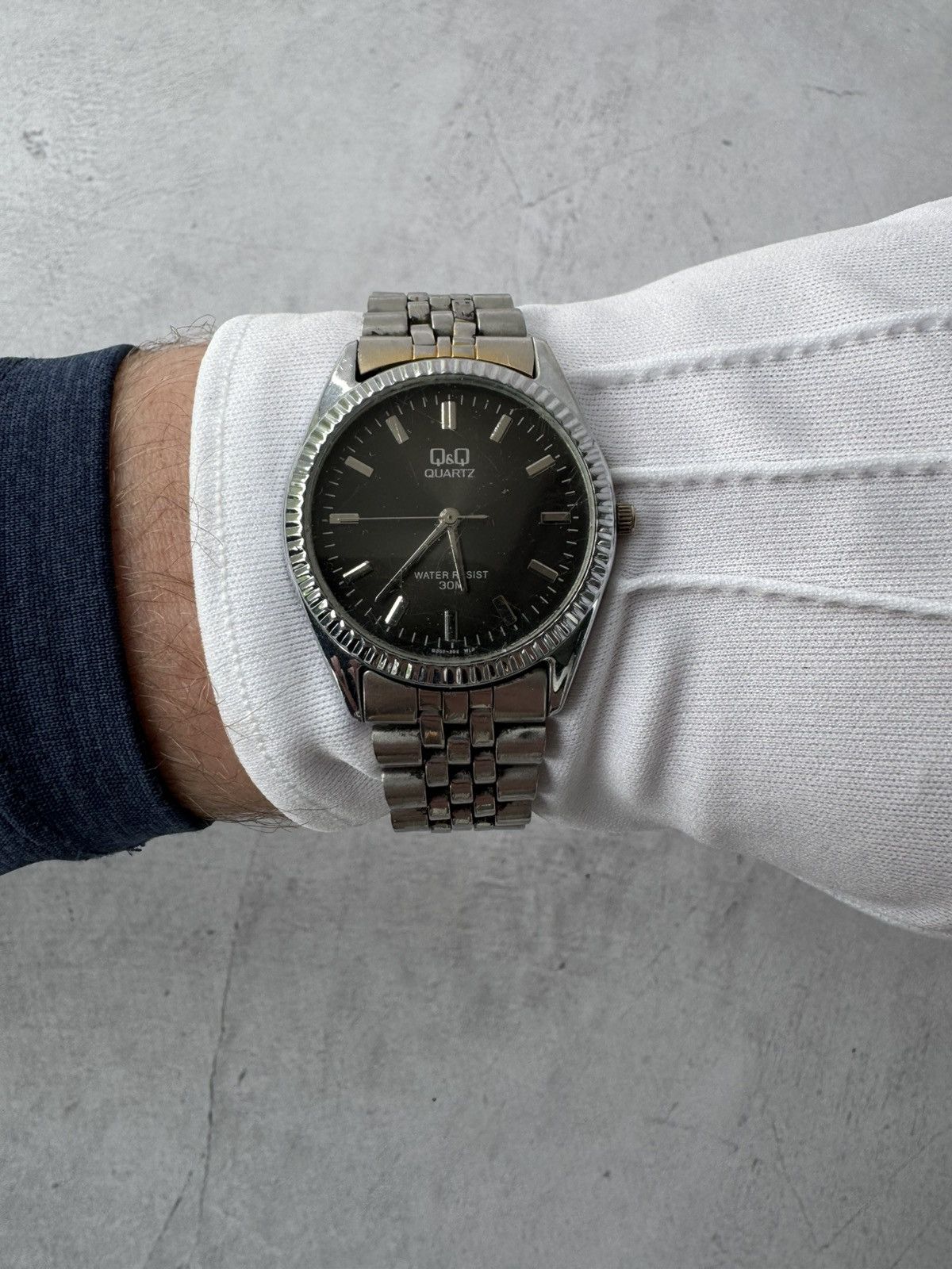 Vintage Q&Q Japanese Style Watch Vintage Size ONE SIZE - 1 Thumbnail