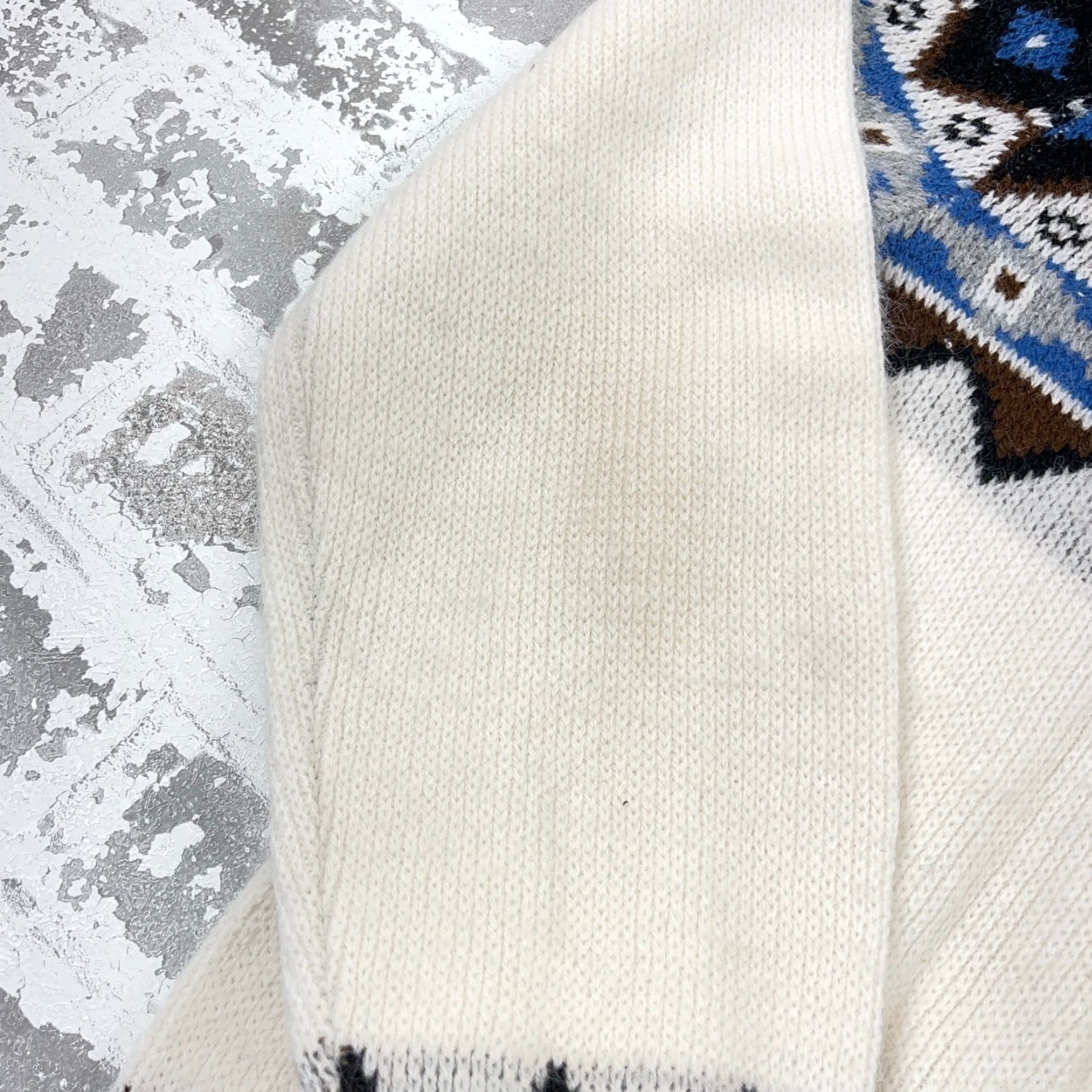 Vintage VINTAGE Orlon Sweater Women Small 70s 80s Nordic Fair Isle Grandma Black White Size L / US 10 / IT 46 - 4 Thumbnail