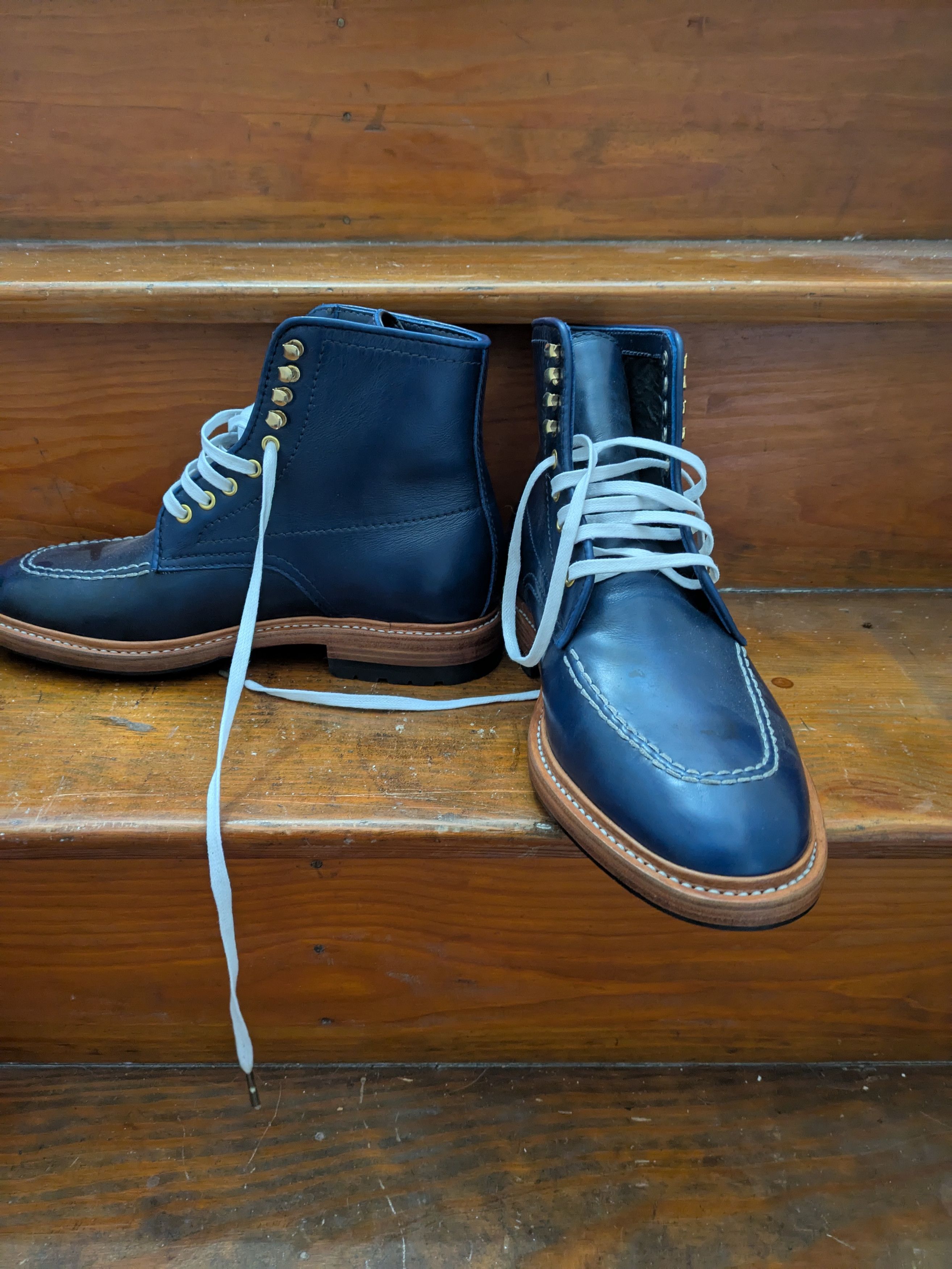 Other Santalum Moc Toe Size US 9 / EU 42 - 2 Thumbnail