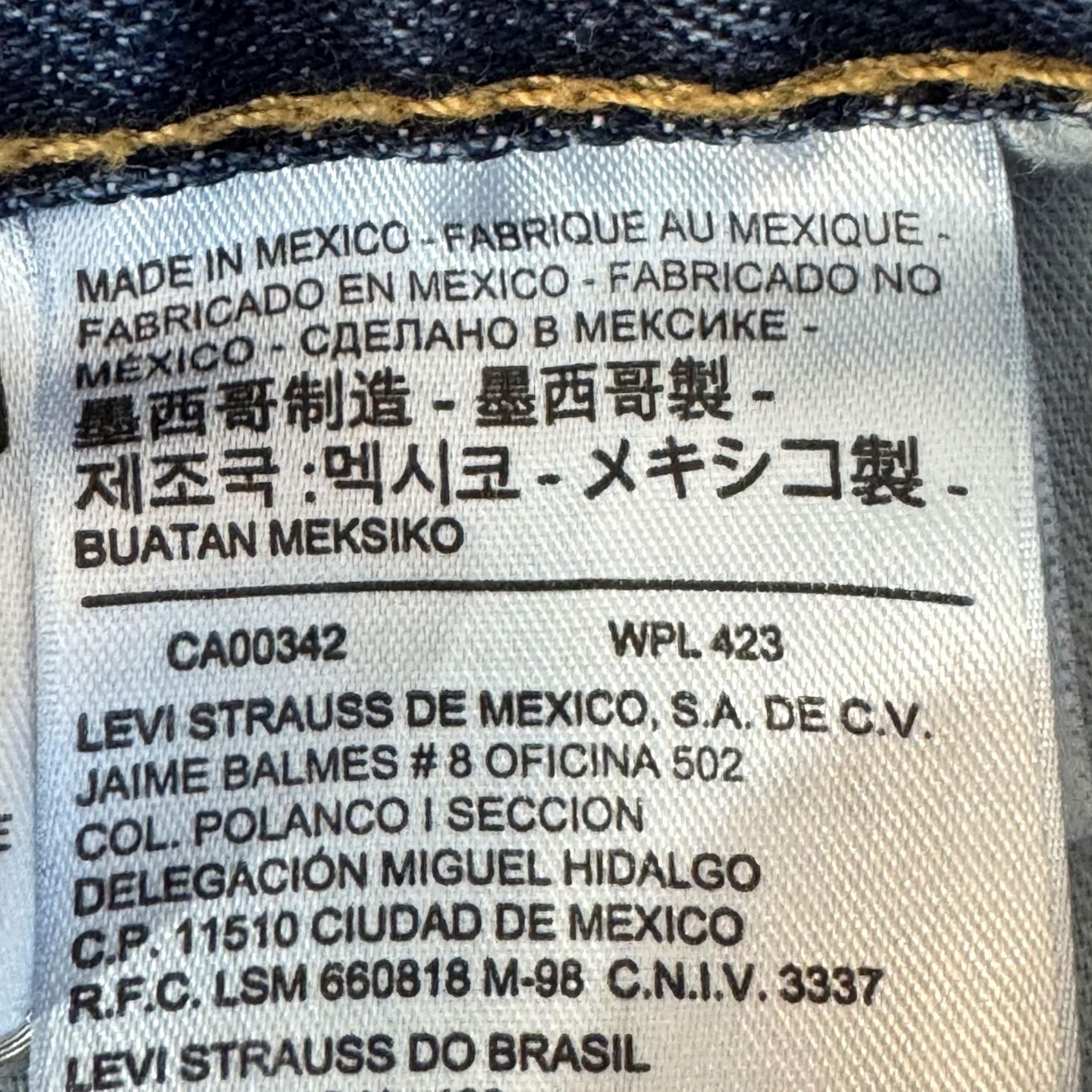 Levi's VINTAGE Levis 517 Jeans Mens 44x30 Blue Denim Bootcut Straight Leg 100% Cotton Size US 44 / EU 60 - 4 Thumbnail