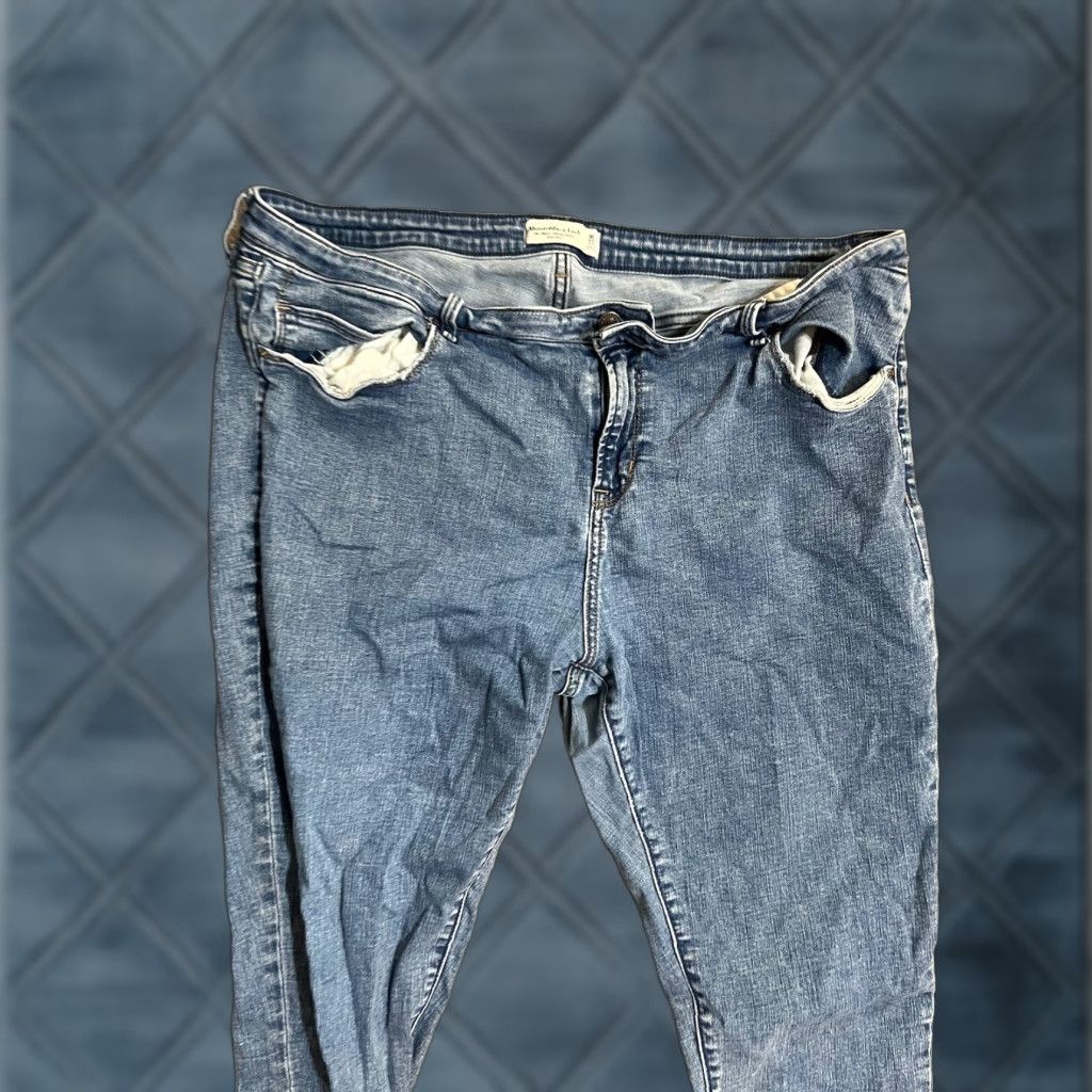 Abercrombie & Fitch Abercrombie & Fitch Jeans Womens 2 36/22 The Super Skinny Ankle High Rise A&F Denim Blue 5-Pocket Design Regular Stretch Modern Womens Size 25" / US 0 / IT 36 - 1 Thumbnail