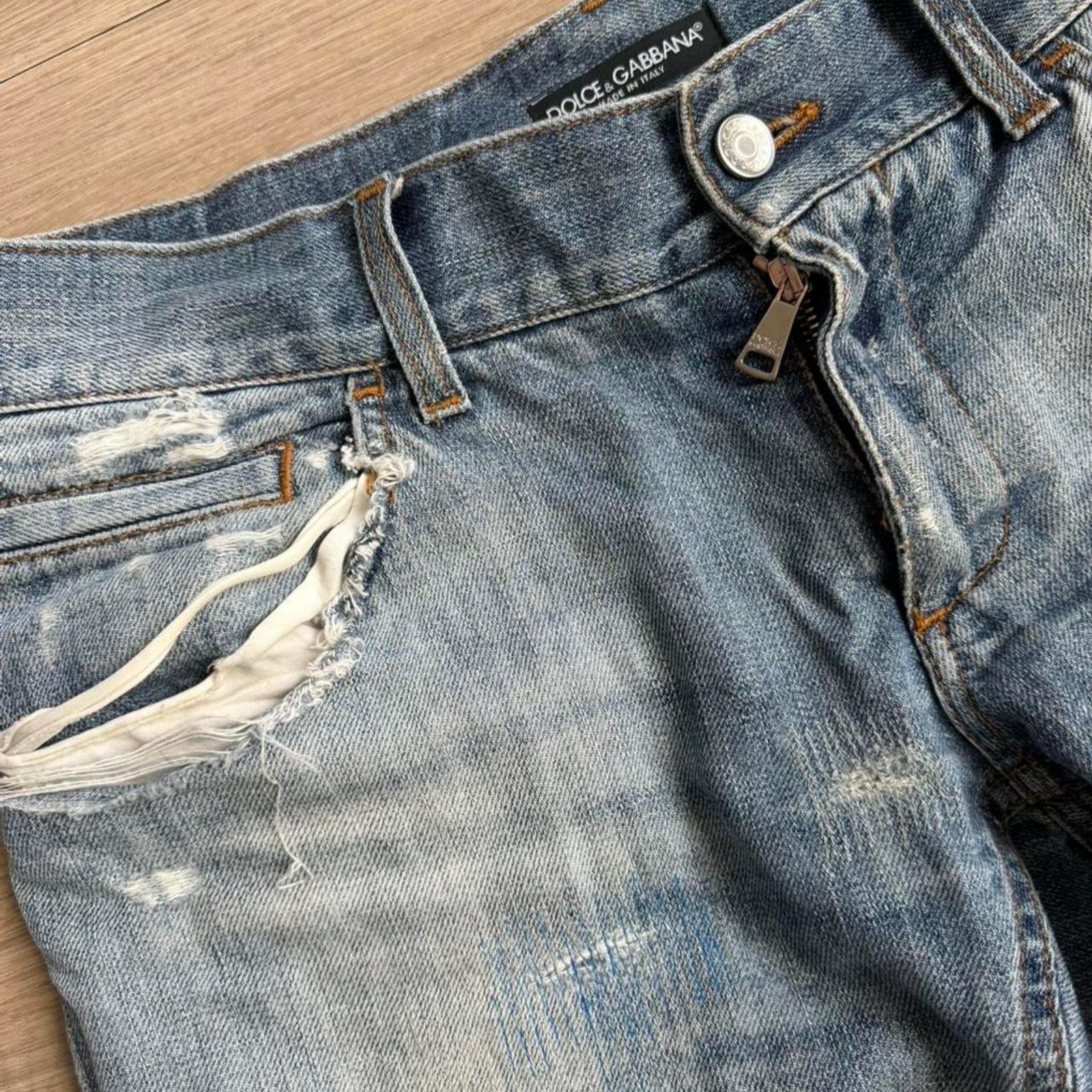 Dolce & Gabbana Dolce & Gabbana Distressed Denim Jeans Light Blue Y2K Size US 32 / EU 48 - 6 Thumbnail