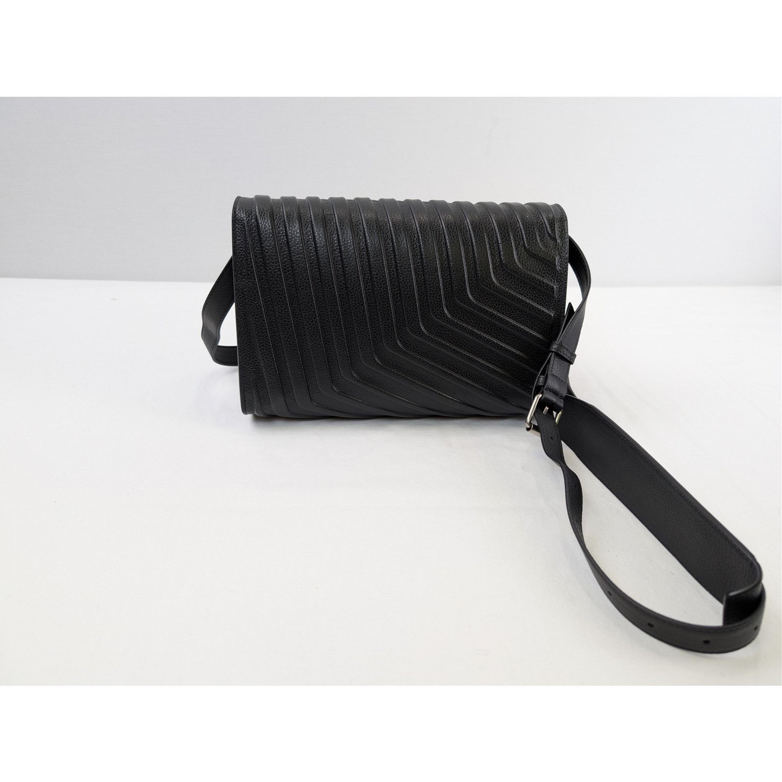 Balenciaga o1rshd1 Size: OS / Men's Bag in Black Size ONE SIZE - 5 Thumbnail