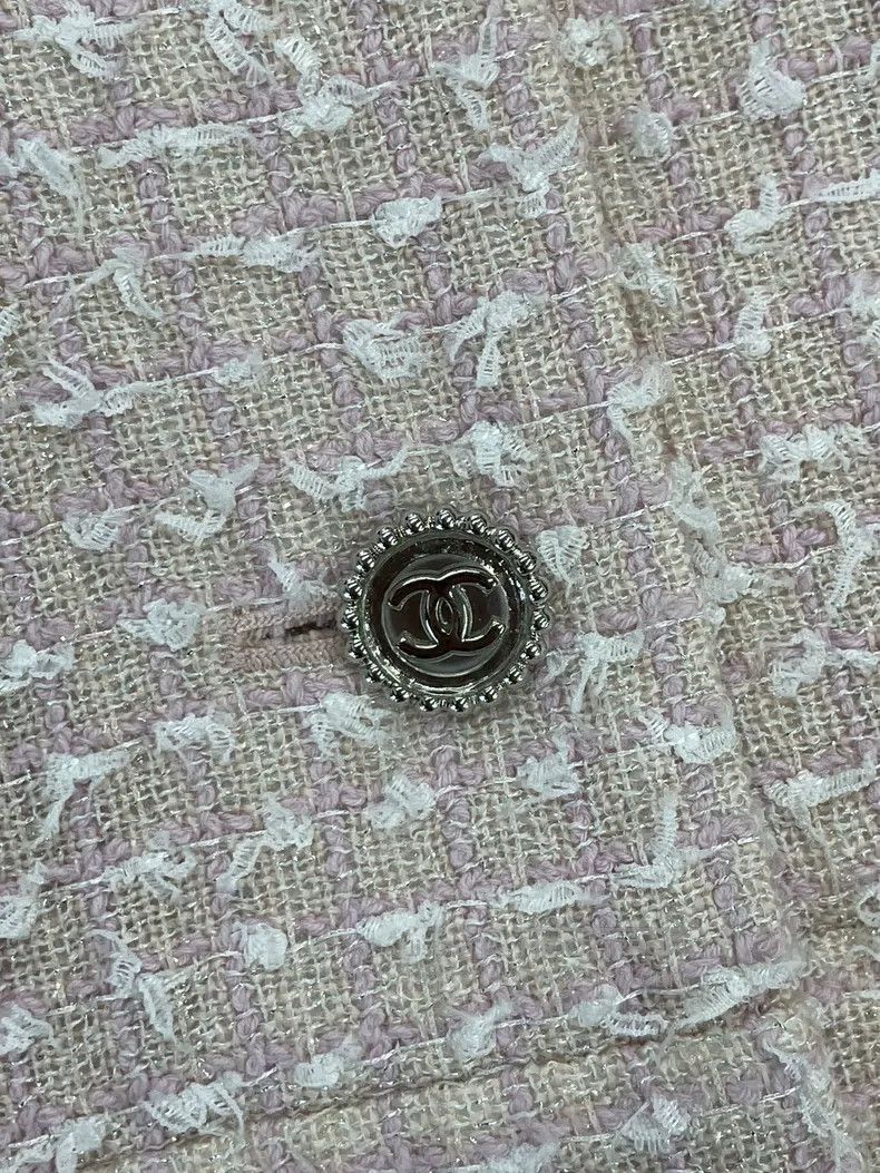 Chanel Chanel 24P pink tweed short-sleeved jacket Size M / US 6-8 / IT 42-44 - 2 Thumbnail