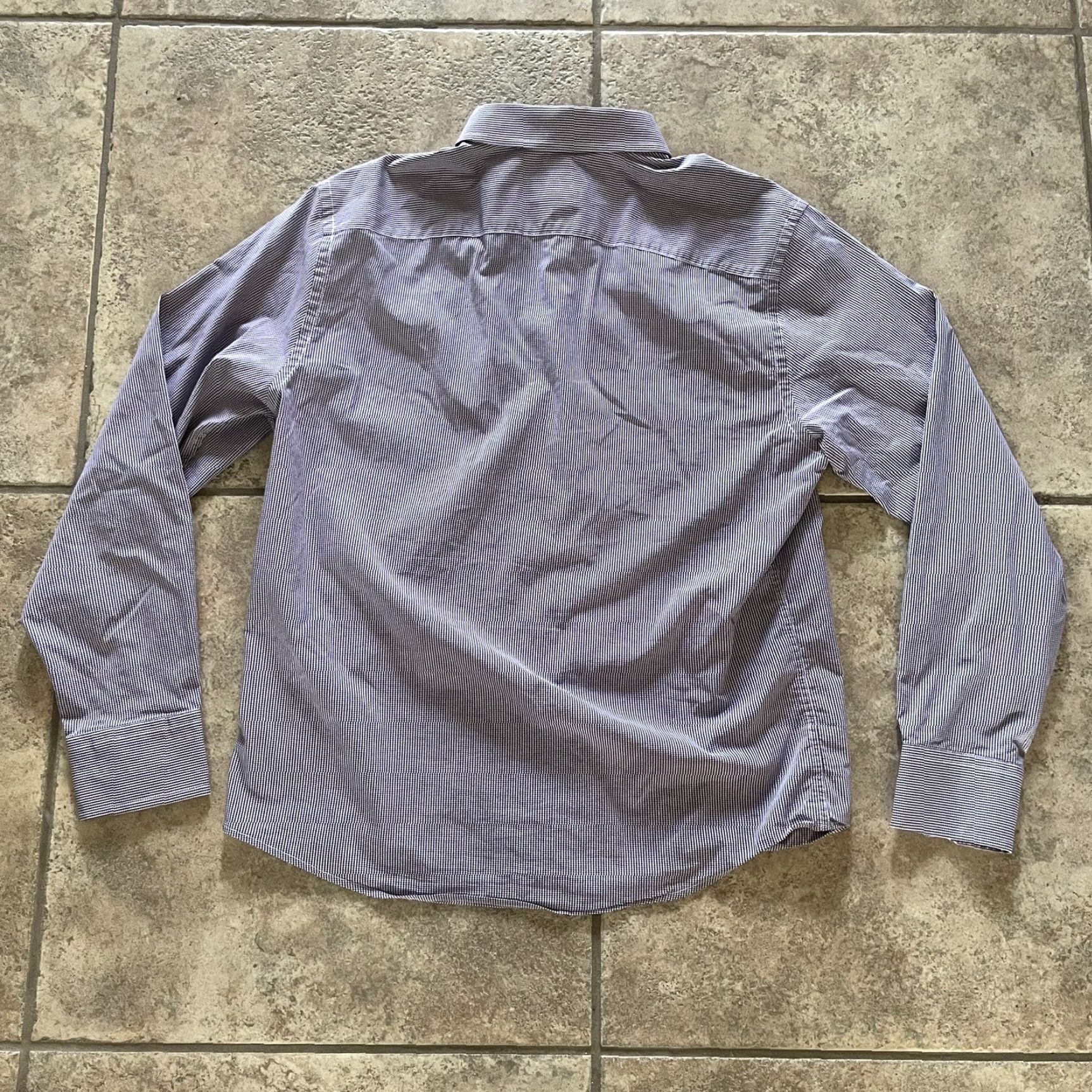 UNTUCKit UNTUCKit Shirt Long Sleeve Button-Up Men’s Size M Purple Adult Men Size US M / EU 48-50 / 2 - 5 Thumbnail