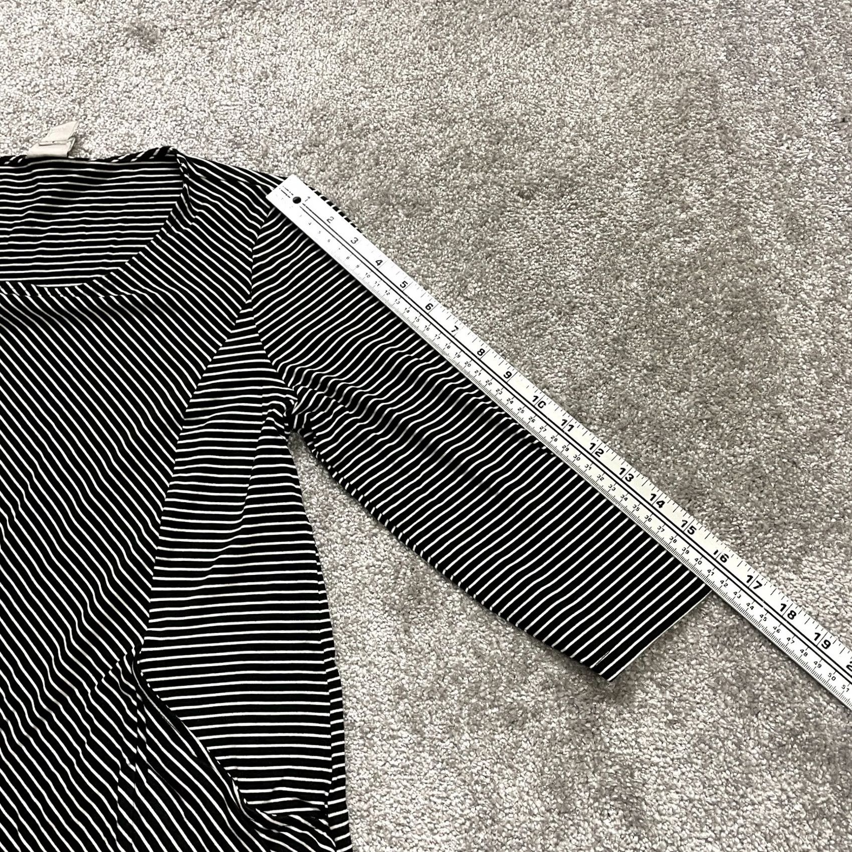 Vintage Chico's Tee Shirt Womens Tunic Top Black Striped Pockets 3/4 Sleeve Round Neck Medium Shirt Womens Size M / US 6-8 / IT 42-44 - 2 Thumbnail