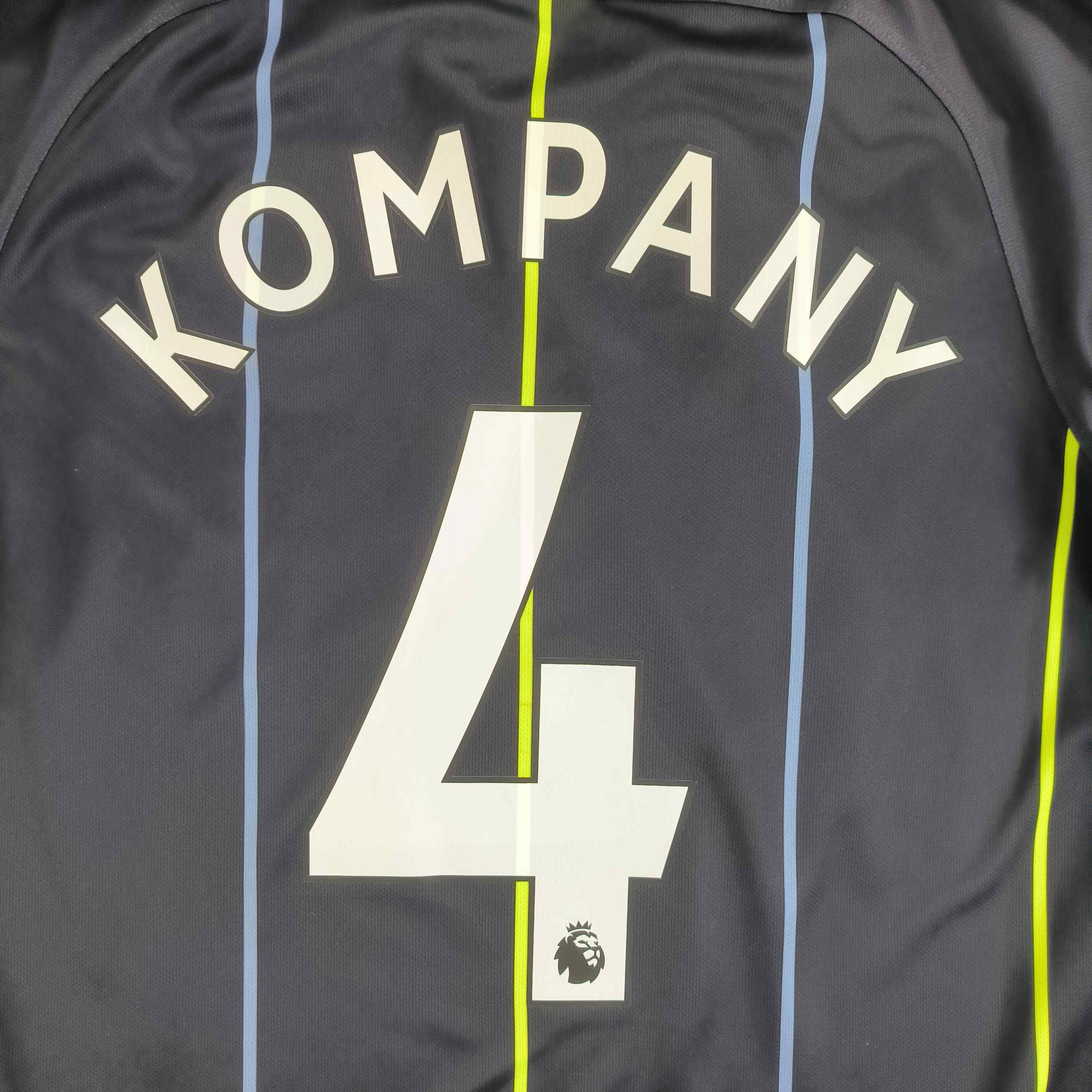 Nike Manchester City 2018-19 Nike away Kompany football jersey S Size US S / EU 44-46 / 1 - 8 Thumbnail