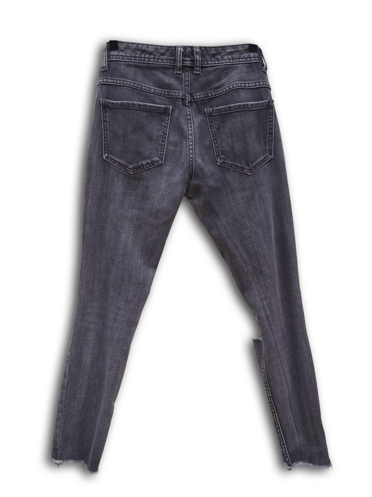 Free People Free People Skinny Black Distressed Jeans Size 26" / US 2 / IT 38 - 1 Thumbnail