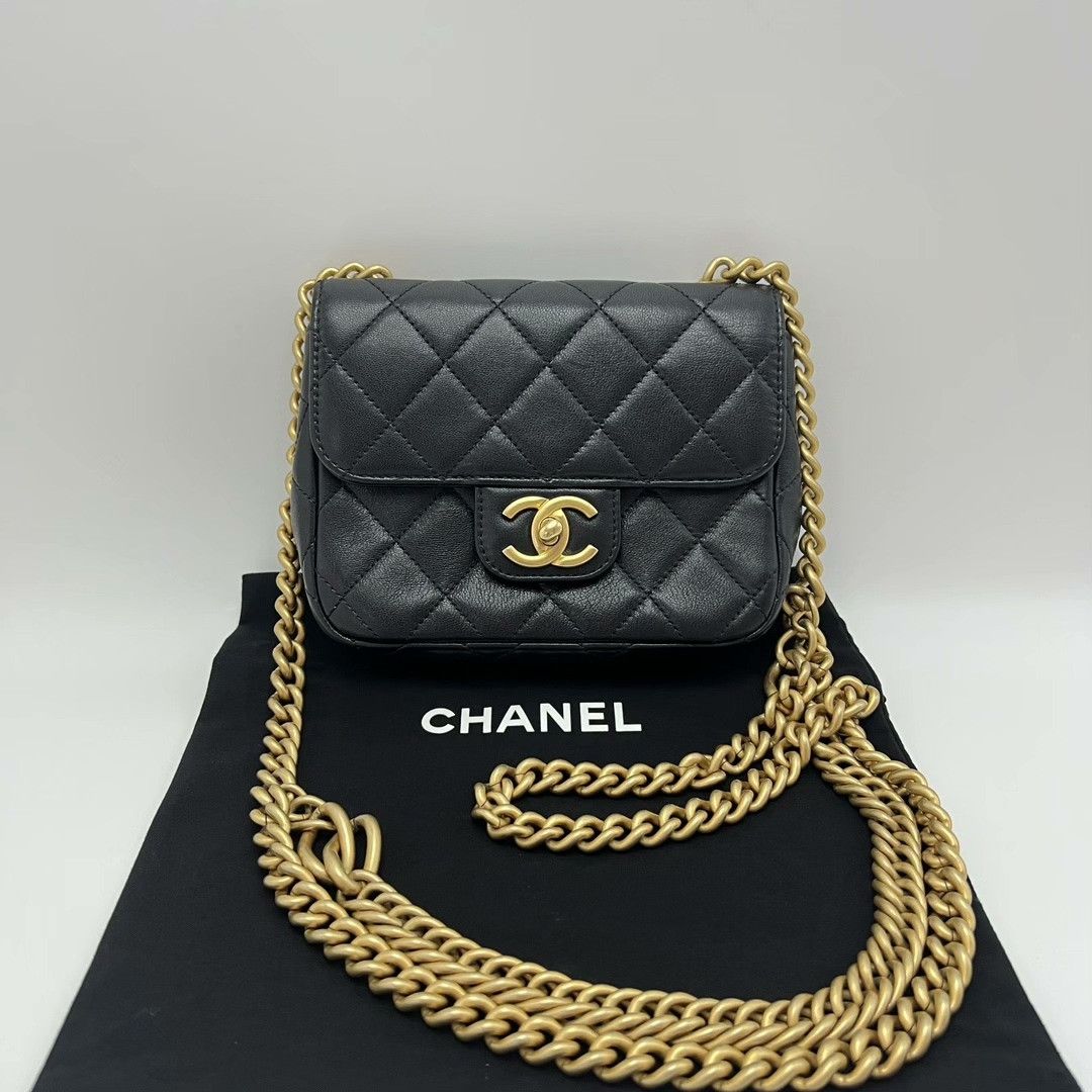 Chanel Pre-loved Bag Very good condition Size ONE SIZE - 1 Thumbnail