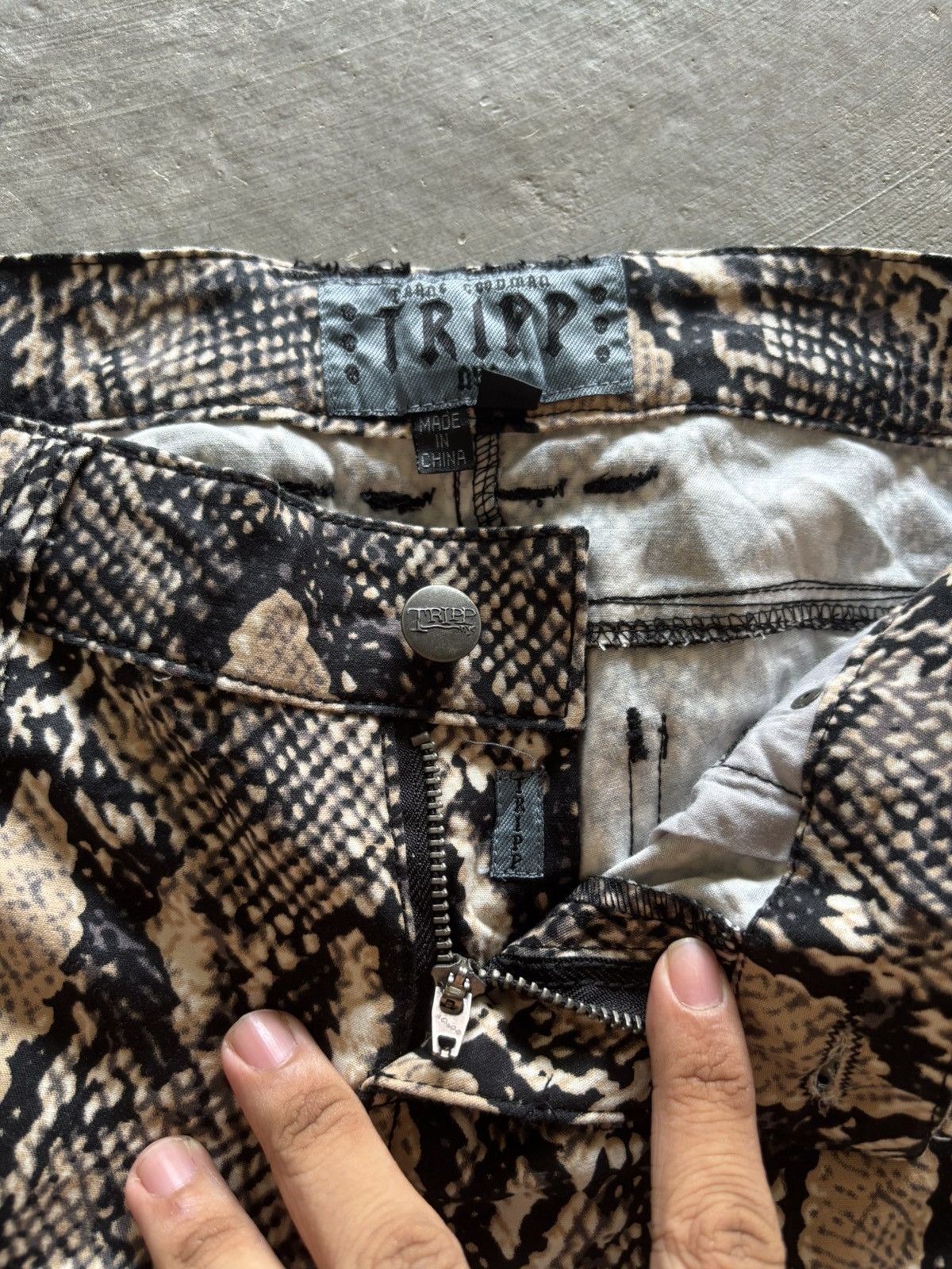 Tripp NYC TRIPP NYC snake printed skinny pant punk bondage gothic Size US 26 / EU 42 - 4 Thumbnail
