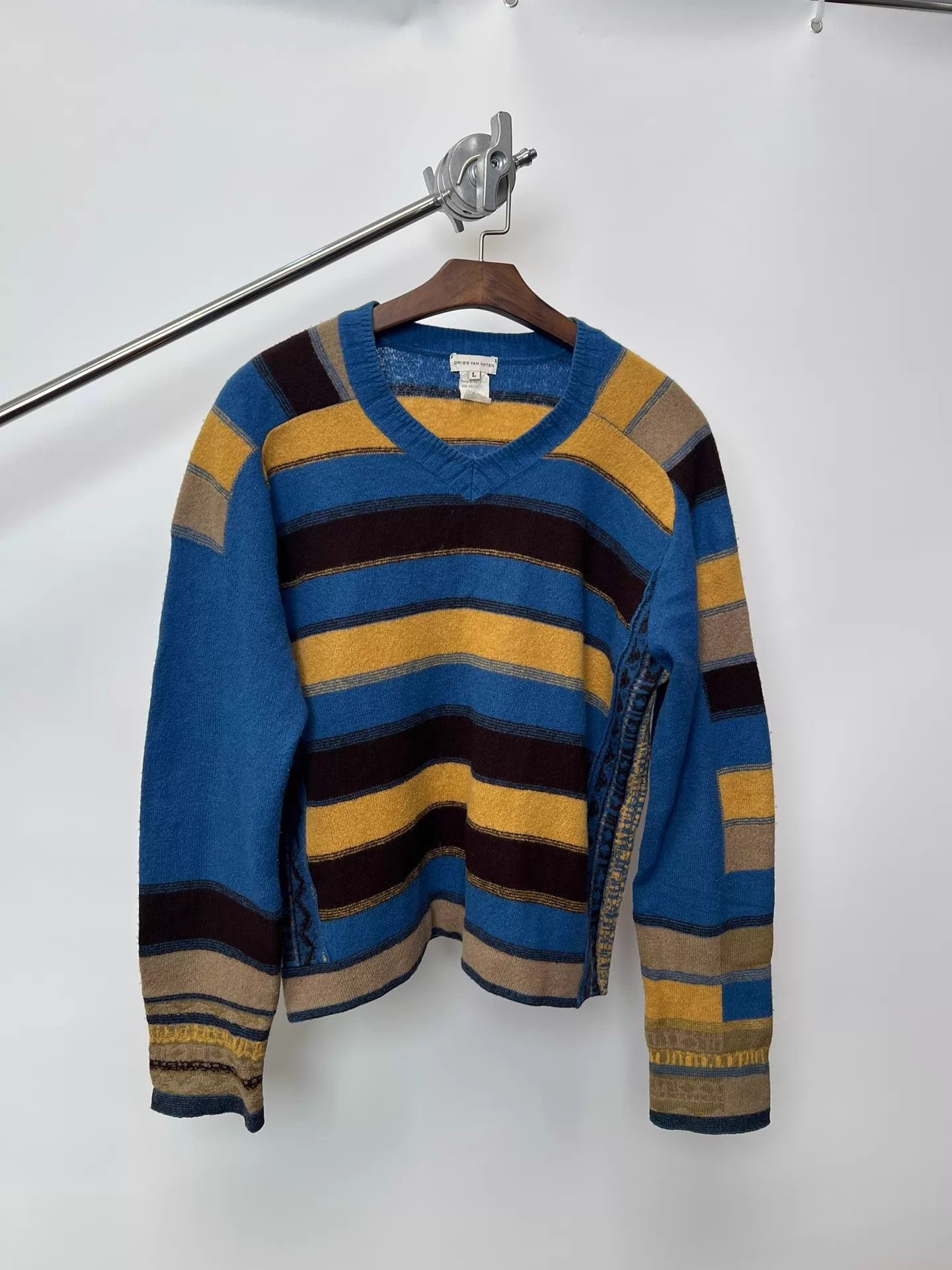 Dries Van Noten Dries Van Noten Color Blocked V-Neck Knit Sweater L Size L / US 10 / IT 46 - 2 Thumbnail