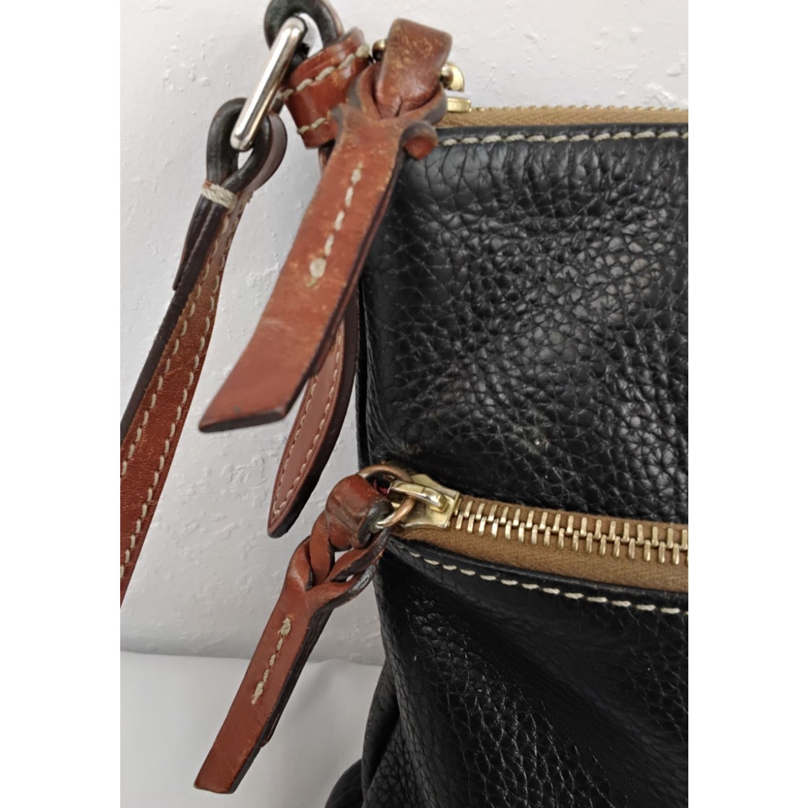 Dooney & Bourke Dooney & Bourke Crossbody Purse Black Leather Brown Trim Size ONE SIZE - 9 Thumbnail