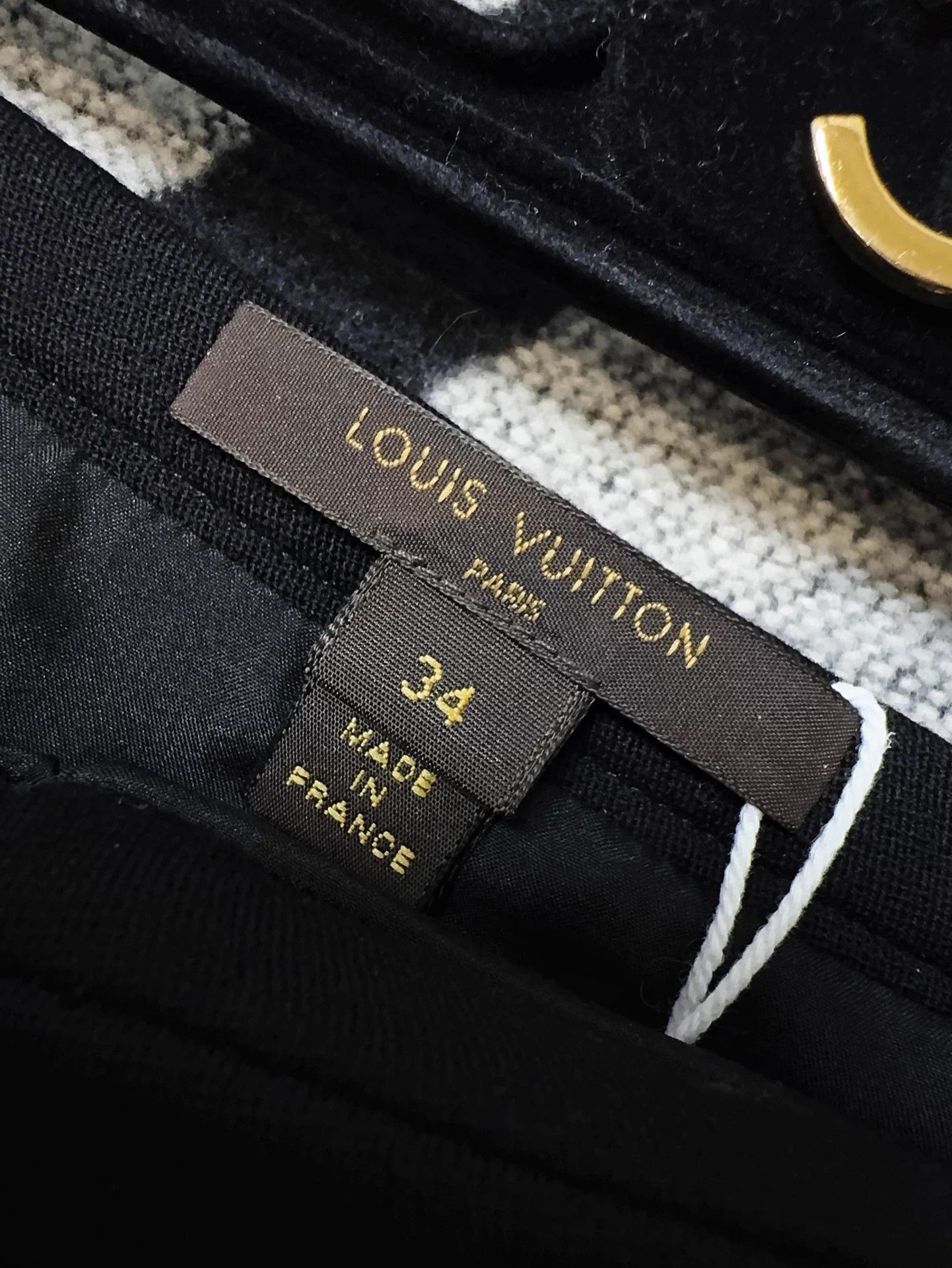 Louis Vuitton LV Black Mini Skirt Silver Buttons 34M Mint In Stock Size 25" / US 0 / IT 36 - 5 Thumbnail