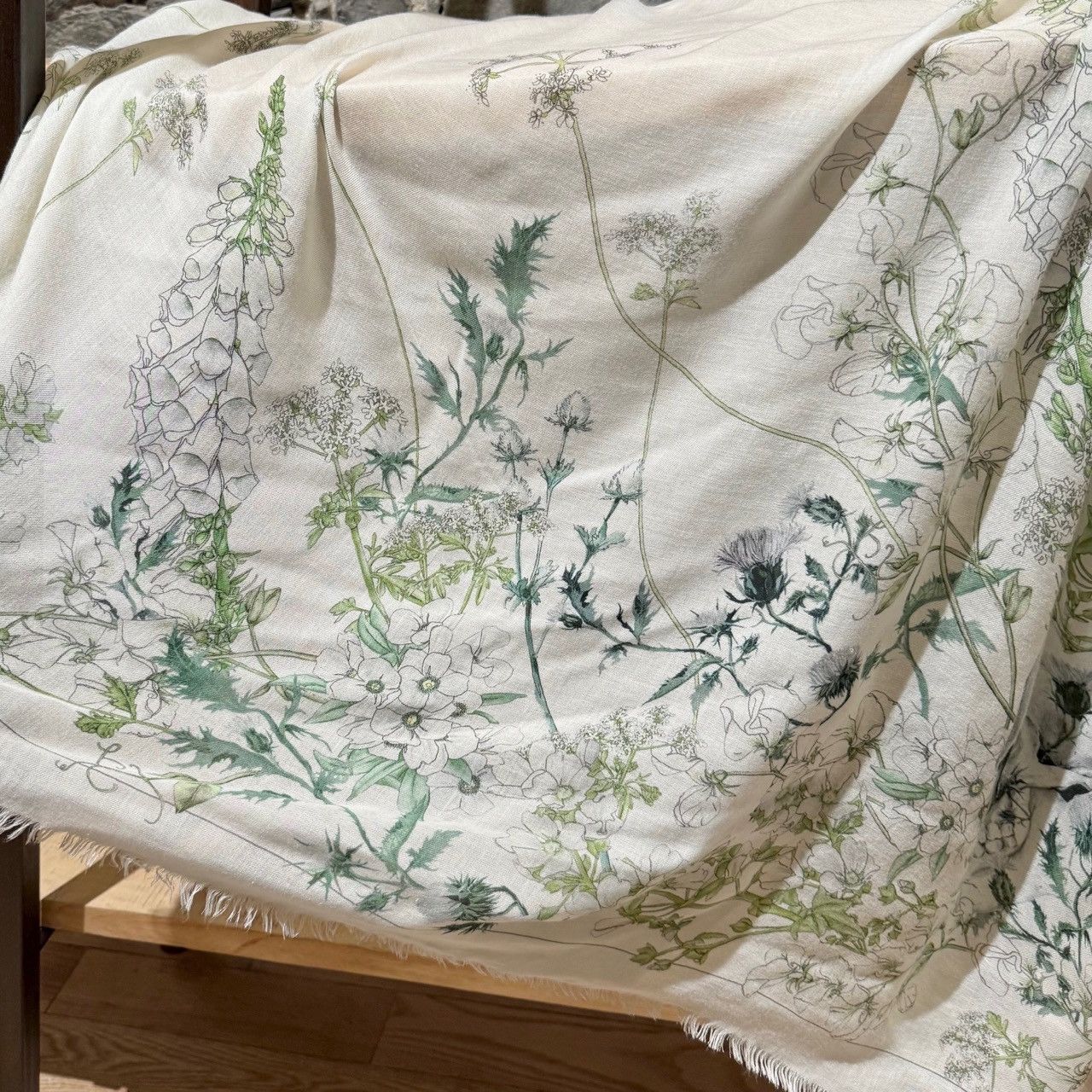 Alexander McQueen Alexander McQueen Ivory Green Floral Lily Skull Stole Scarf Size ONE SIZE - 4 Thumbnail