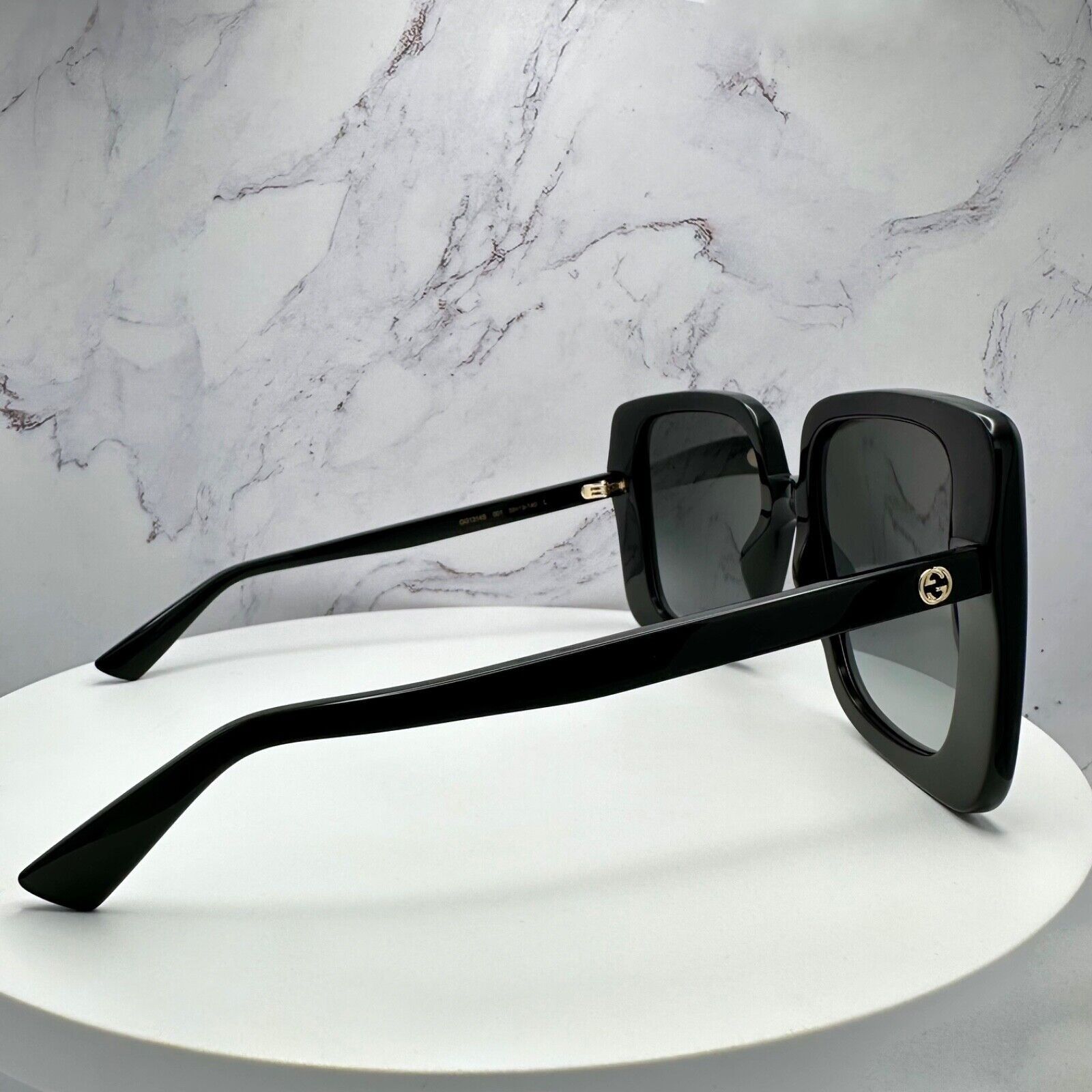 New Gucci Sunglasses Black Square Gold Interlocking GG