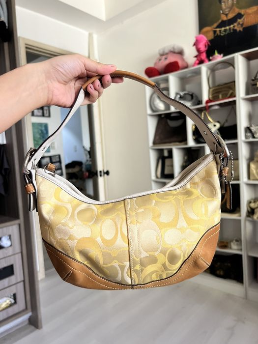 Vintage coach baguette online bag