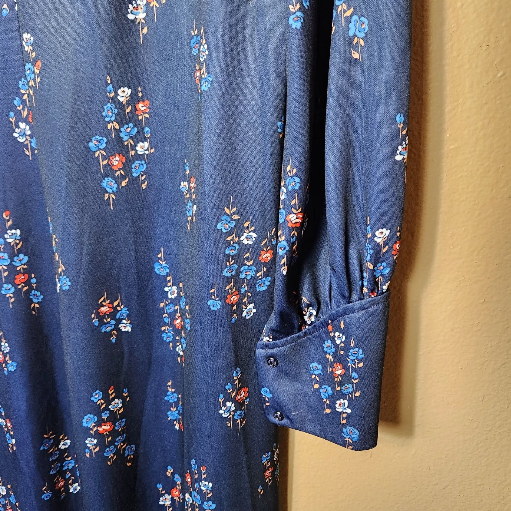 Vintage VINTAGE 70s Boho Maxi Dress Navy Floral Long Sleeve Elongated Peter Pan Collar Size L Size L / US 10 / IT 46 - 7 Thumbnail