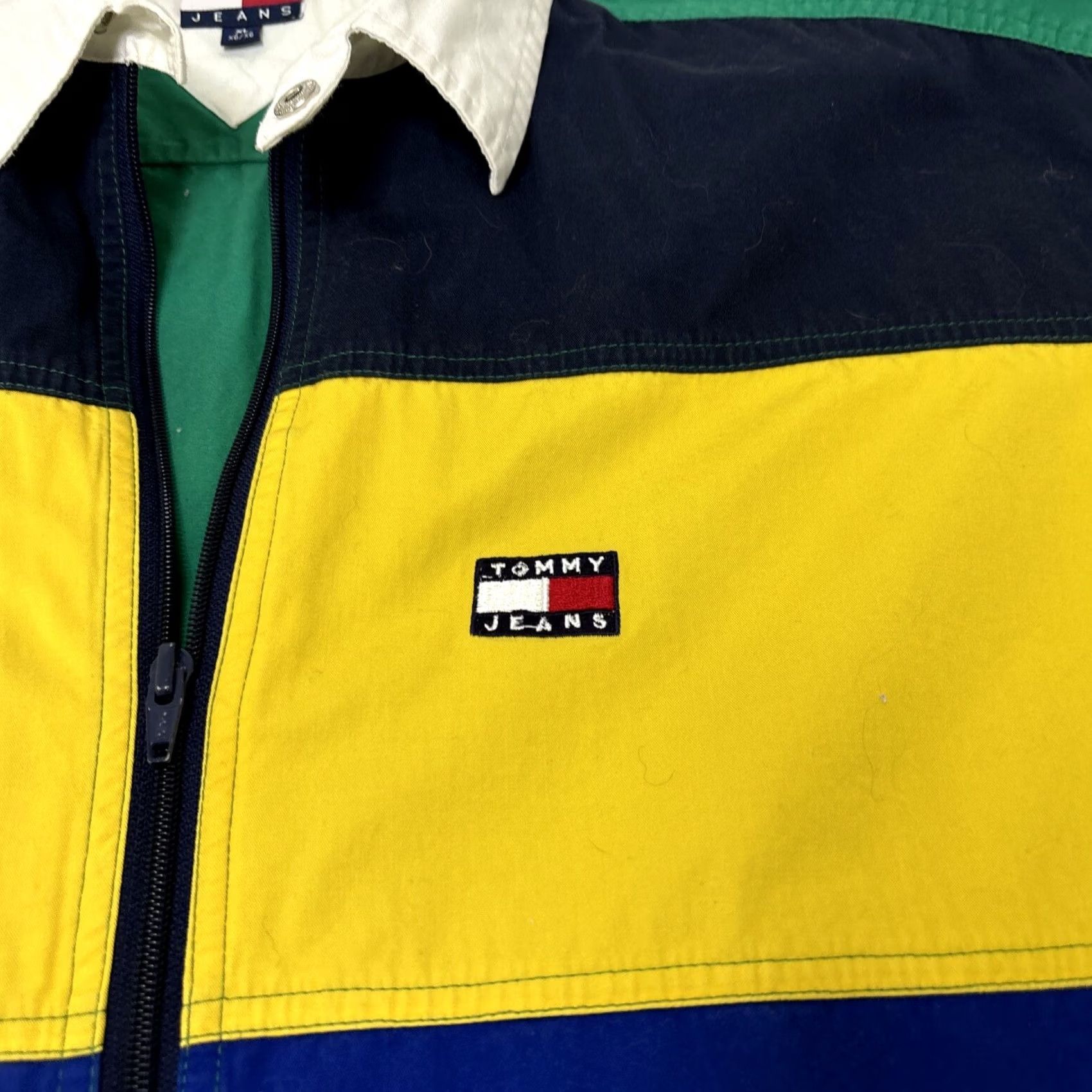 Spell VINTAGE Tommy Jeans Shirt Full-Zip Striped Spell Out Flag Patch XL Men Red Blue Yellow Green Black 90s Hilfiger Hip Hop Size US XL / EU 56 / 4 - 3 Thumbnail
