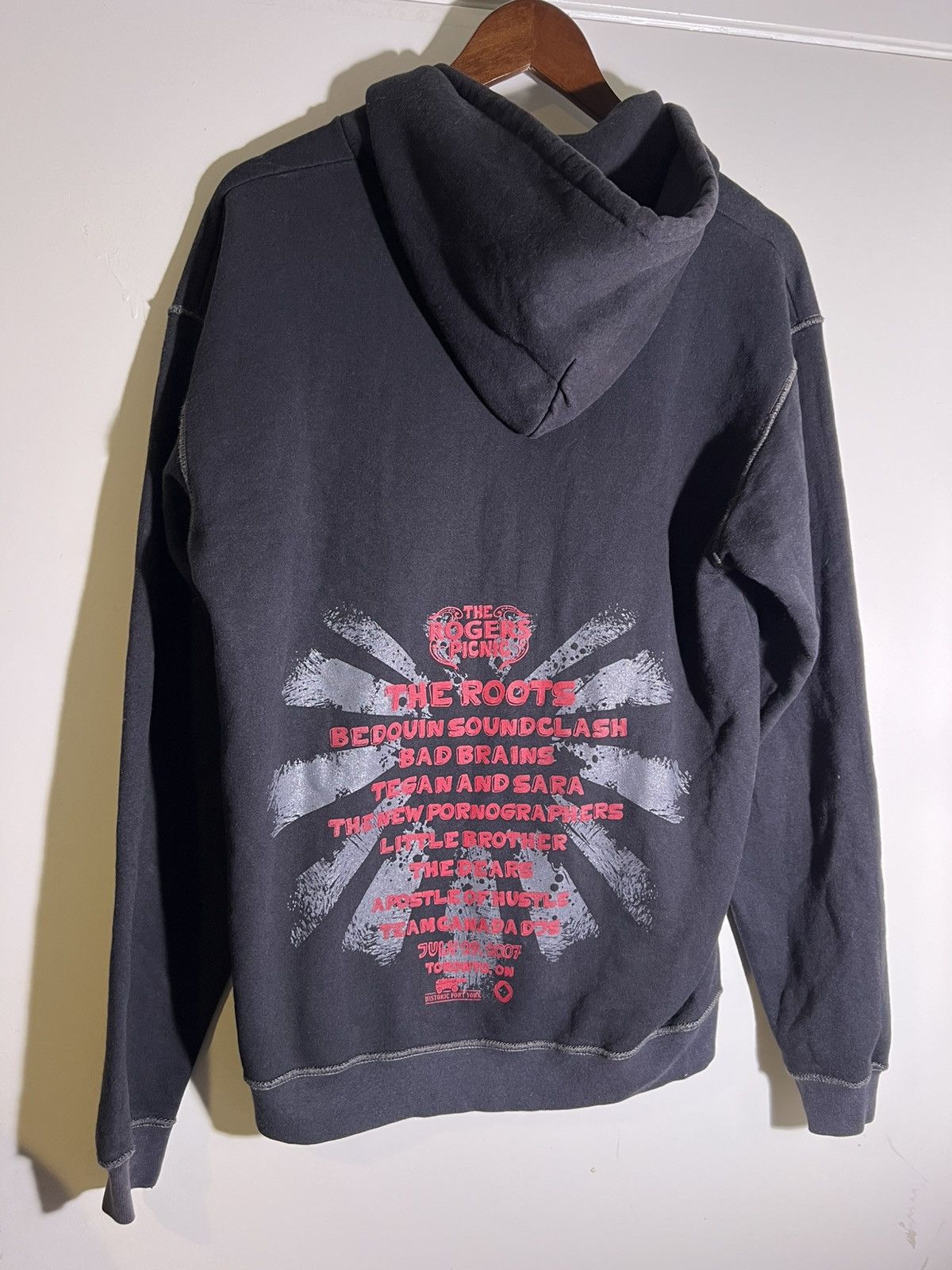Vintage Y2K 2000’s VTG Vintage The Rogers Picnic Rock Band Hoodie Size US M / EU 48-50 / 2 - 2 Thumbnail
