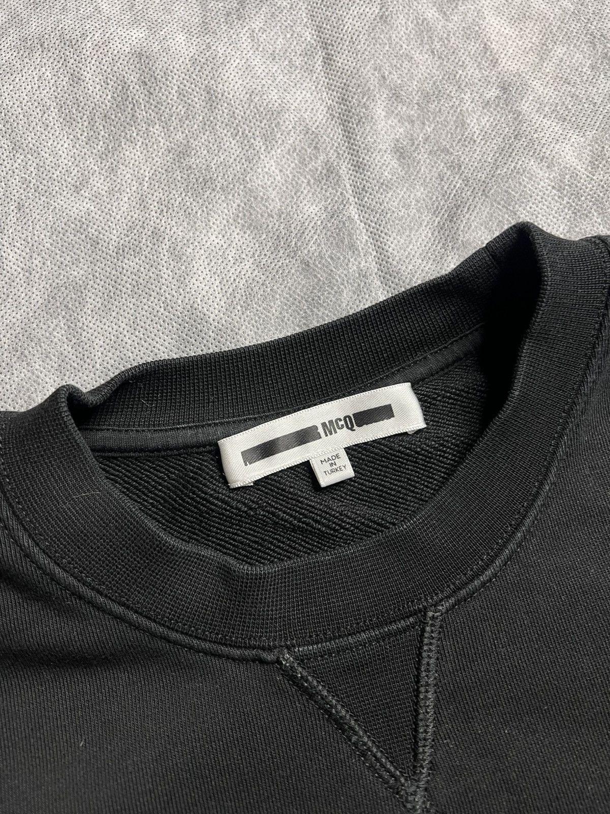Alexander McQueen Alexander McQueen Black & Red Men Sweatshirt Size US M / EU 48-50 / 2 - 9 Thumbnail