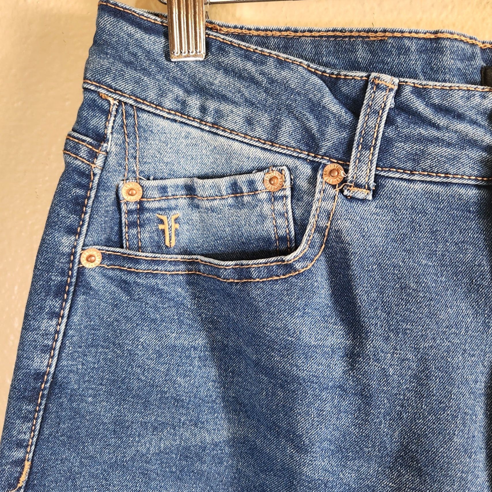 Frye Frye Womens |8/29| High Rise Straight Leg Jeans/1859395 Size 30" / US 8 / IT 44 - 3 Thumbnail