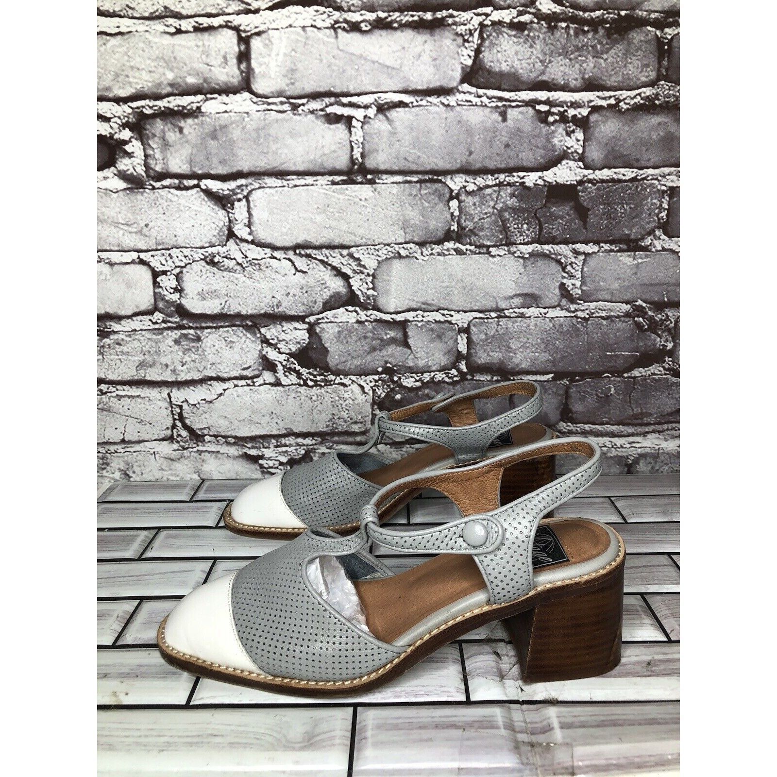 Jeffrey Campbell Vintage Jeffrey Campbell White Cap Gray Leather Perforated S Size US 7 / IT 37 - 6 Thumbnail