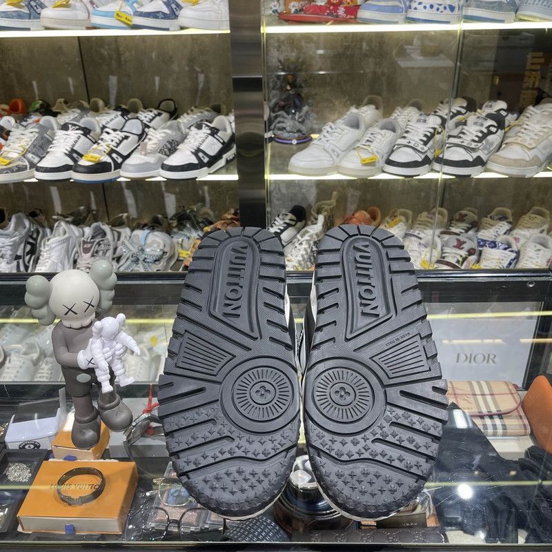 Louis Vuitton Louis Vuitton Trainer Maxi Low-Top Sneakers -2508 Size US 9 / EU 42 - 3 Thumbnail