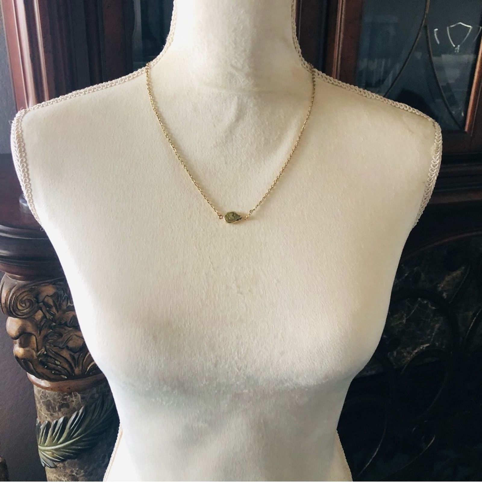 Handmade Handcrafted gold frame mother of pearl necklace Size ONE SIZE - 6 Thumbnail