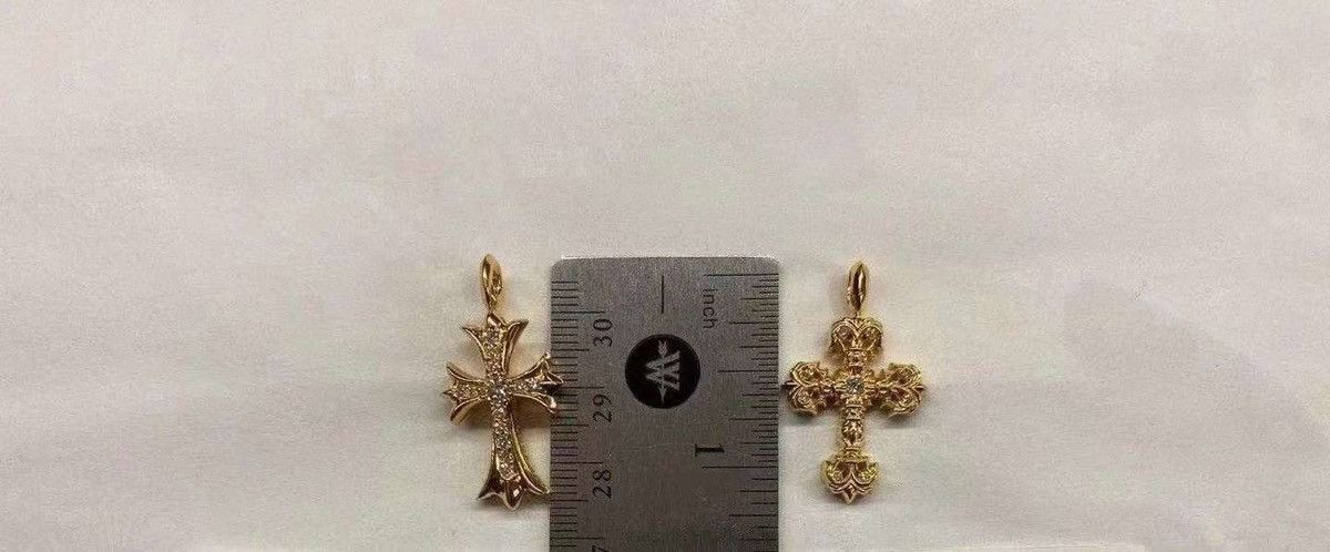 Chrome Hearts Chrome Hearts White Gold Tiny Cross with Diamonds Size ONE SIZE - 9 Thumbnail