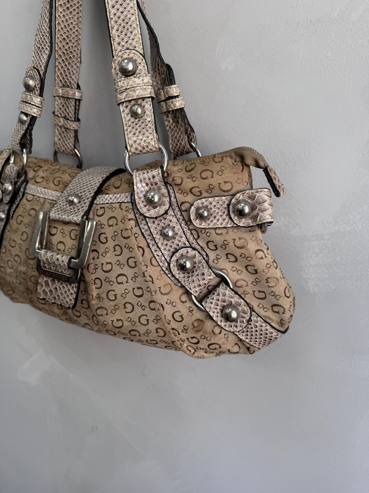 Guess × Vintage Vintage Archival Rare Guess Handbag with many zips Y2K Size ONE SIZE - 5 Thumbnail
