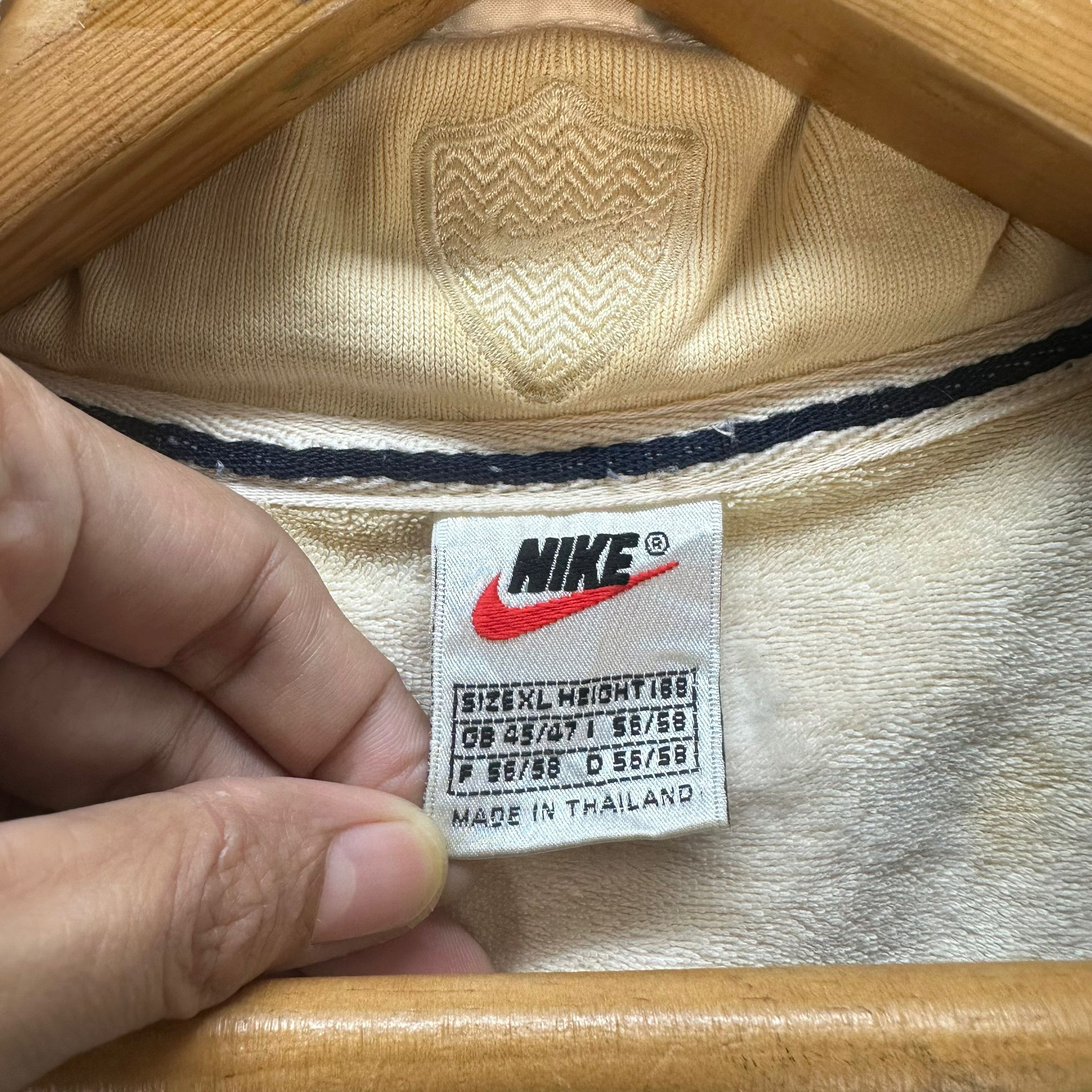 Nike 90's NIKE SILVER TAG EMBROIDERY LOGO JACKET #8629-018 Size US XL / EU 56 / 4 - 8 Thumbnail