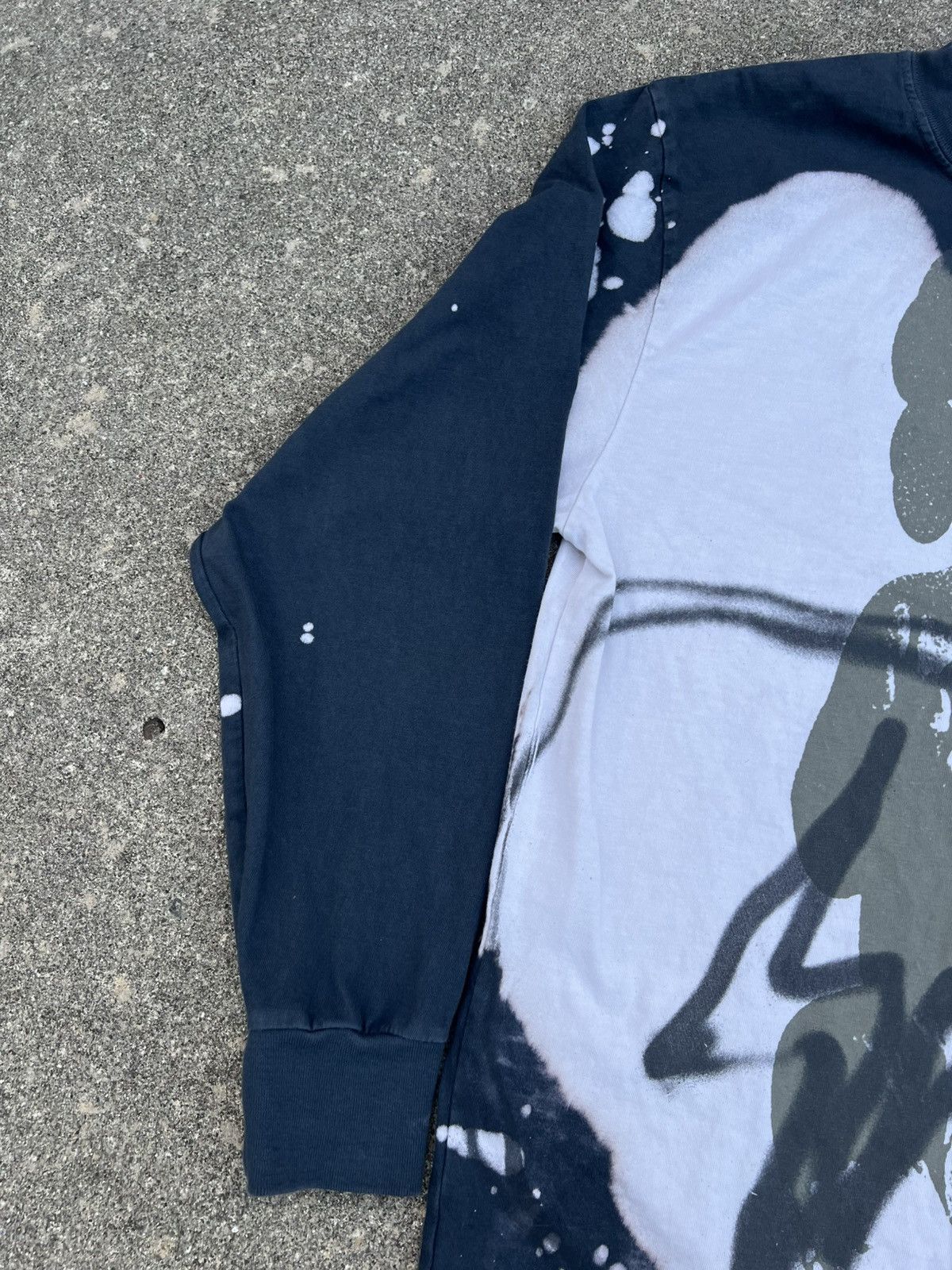 Fragment Design × Kaws × Travis Scott Travis Scott KAWS Fragment Design Long Sleeve Shirt Size L Size US L / EU 52-54 / 3 - 4 Thumbnail