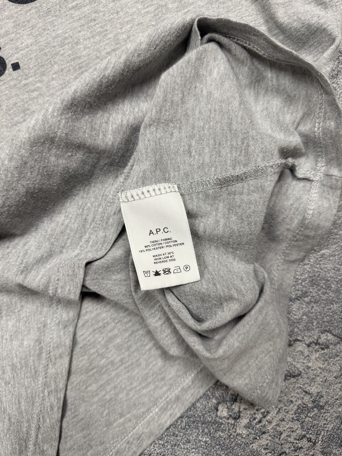 A.P.C. A.P.C US Logo Tee Shirt Size US S / EU 44-46 / 1 - 5 Thumbnail
