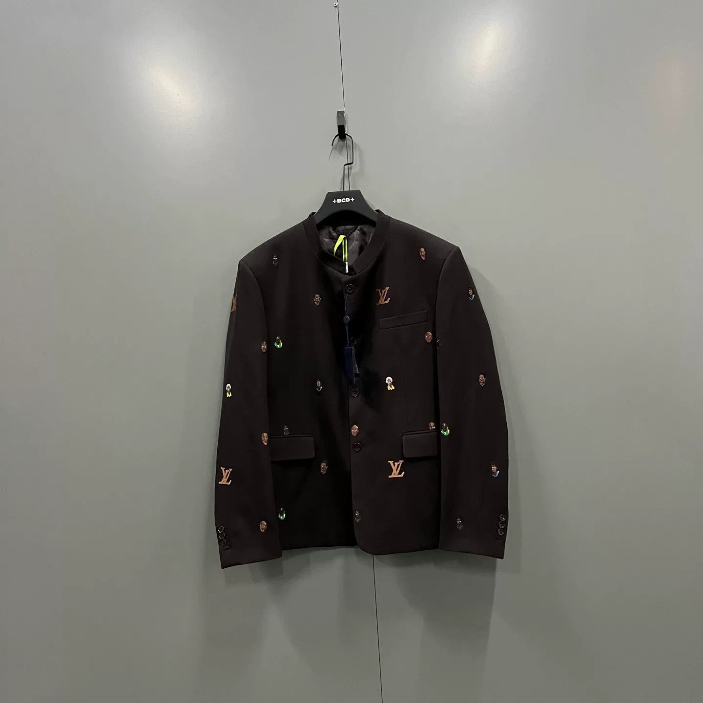 Louis Vuitton Louis Vuitton Brown Logo Embroidered Jacket Size US L / EU 52-54 / 3 - 1 Thumbnail
