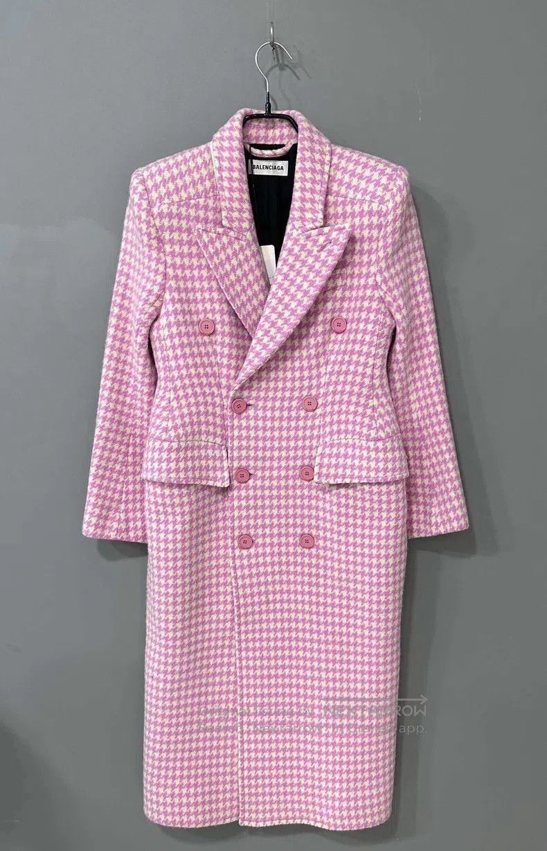 Balenciaga Balenciaga Pink Plaid Hourglass Woolen Coat Size XXS / US 00 / IT 34 - 1 Thumbnail