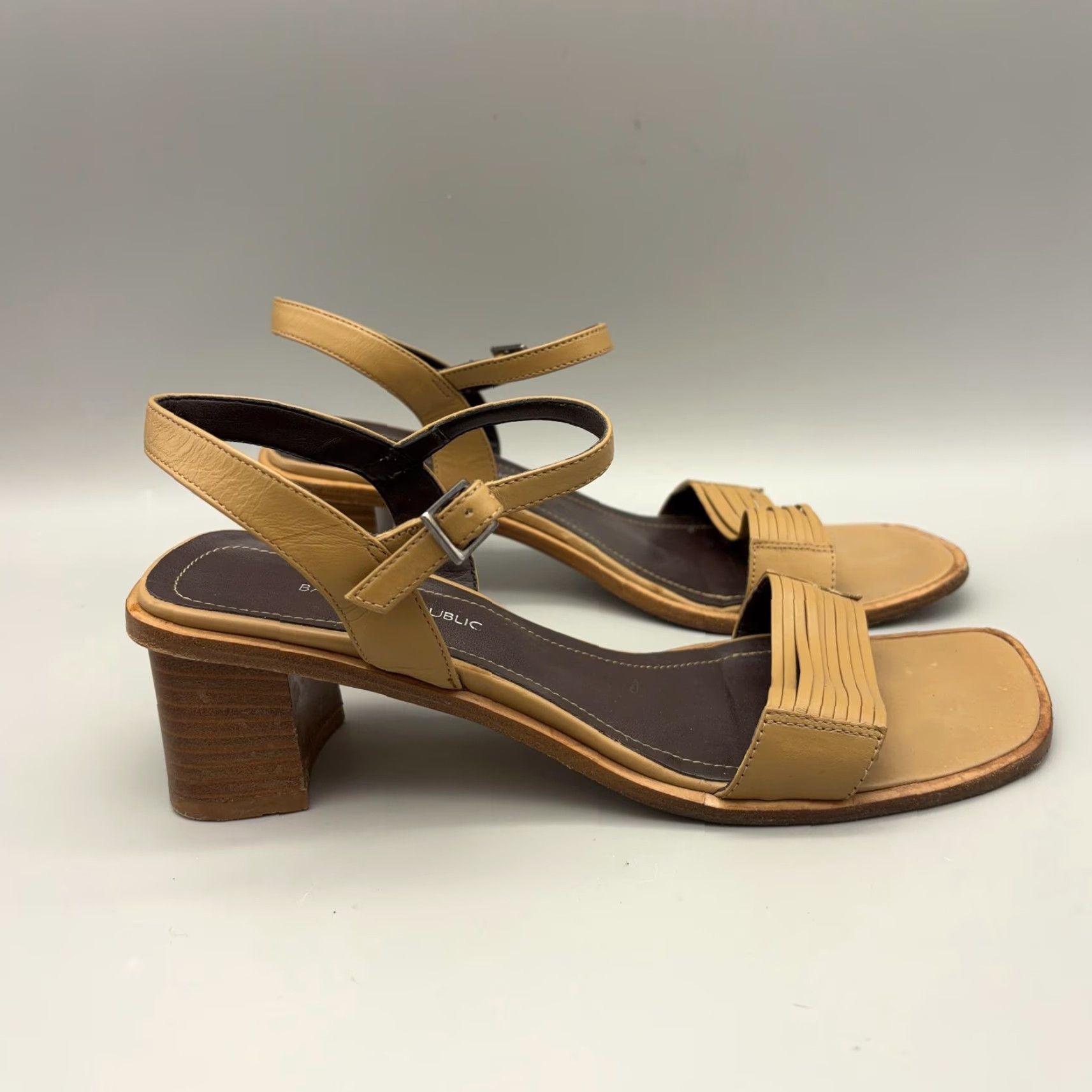 Banana Republic Banana Republic Sandals Womens Size 7 Brown Leather Slingback Block Heel Italy Vero Cuoio Casual Dressy Size US 7 / IT 37 - 6 Thumbnail