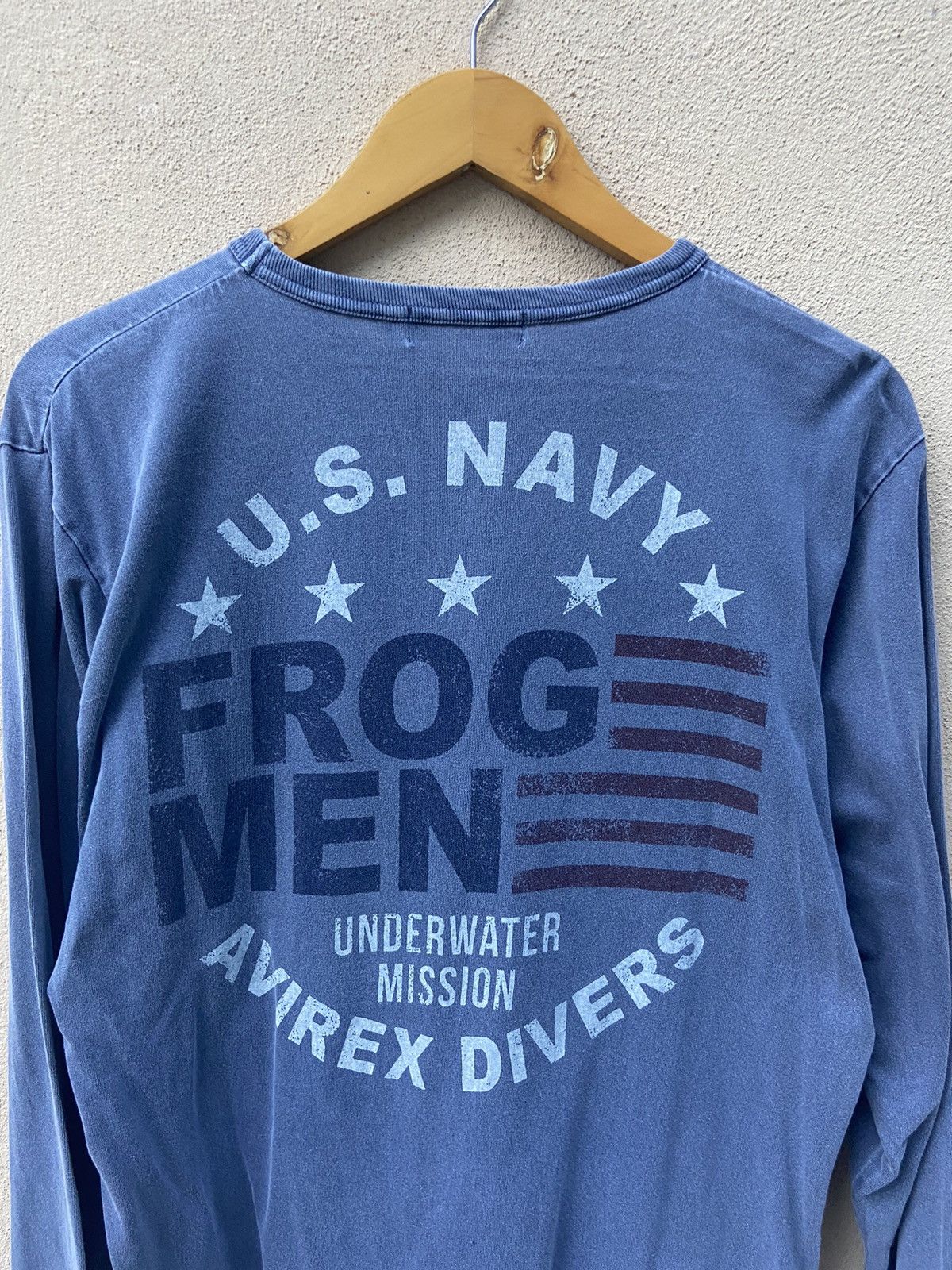 Avirex 🔥 Vtg Avirex t shirt long Sleeve Avirex Frogmen Underwater Size US M / EU 48-50 / 2 - 1 Thumbnail