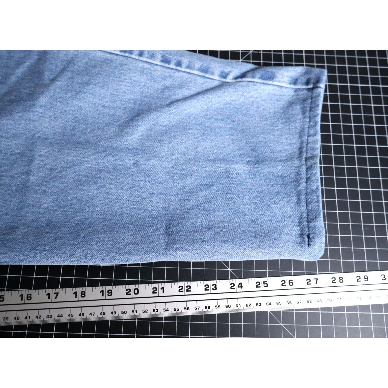 Levi's VINTAGE Levi's Jeans Men 38 x 27 Blue 560 Loose Fit Tapered Leg 1999 90s Hipster Retro Grunge Model Levi's 560 Mens Jeans Regular Way Staight? Size US 38 / EU 54 - 7 Thumbnail