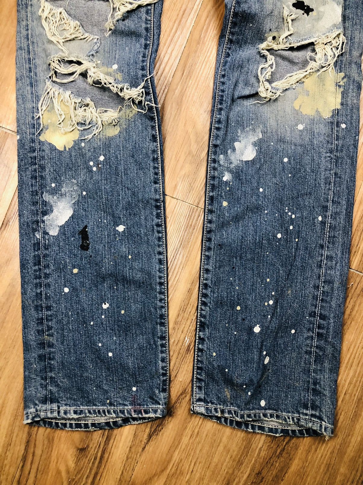 Vanquish Vanquish Gold Distressed Paint Splatter Denim (38) Size 35" - 4 Thumbnail