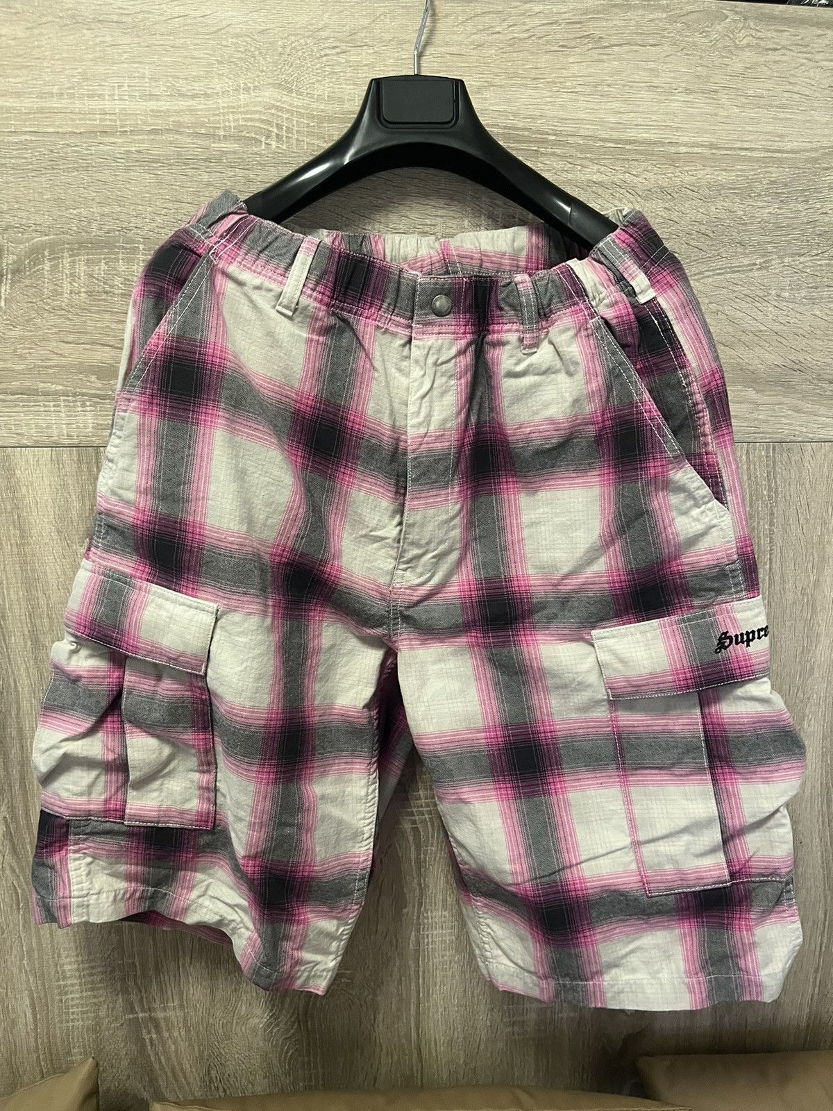 supreme plaid check cargo shorts in khaki pink