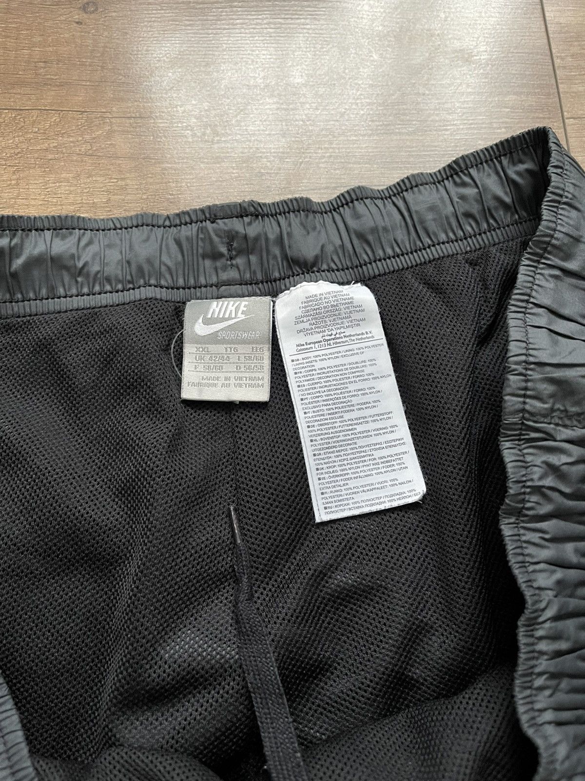 Nike Nike Vintage Nylon Track Pants Sweatpants 90s Size US 38 / EU 54 - 10 Thumbnail