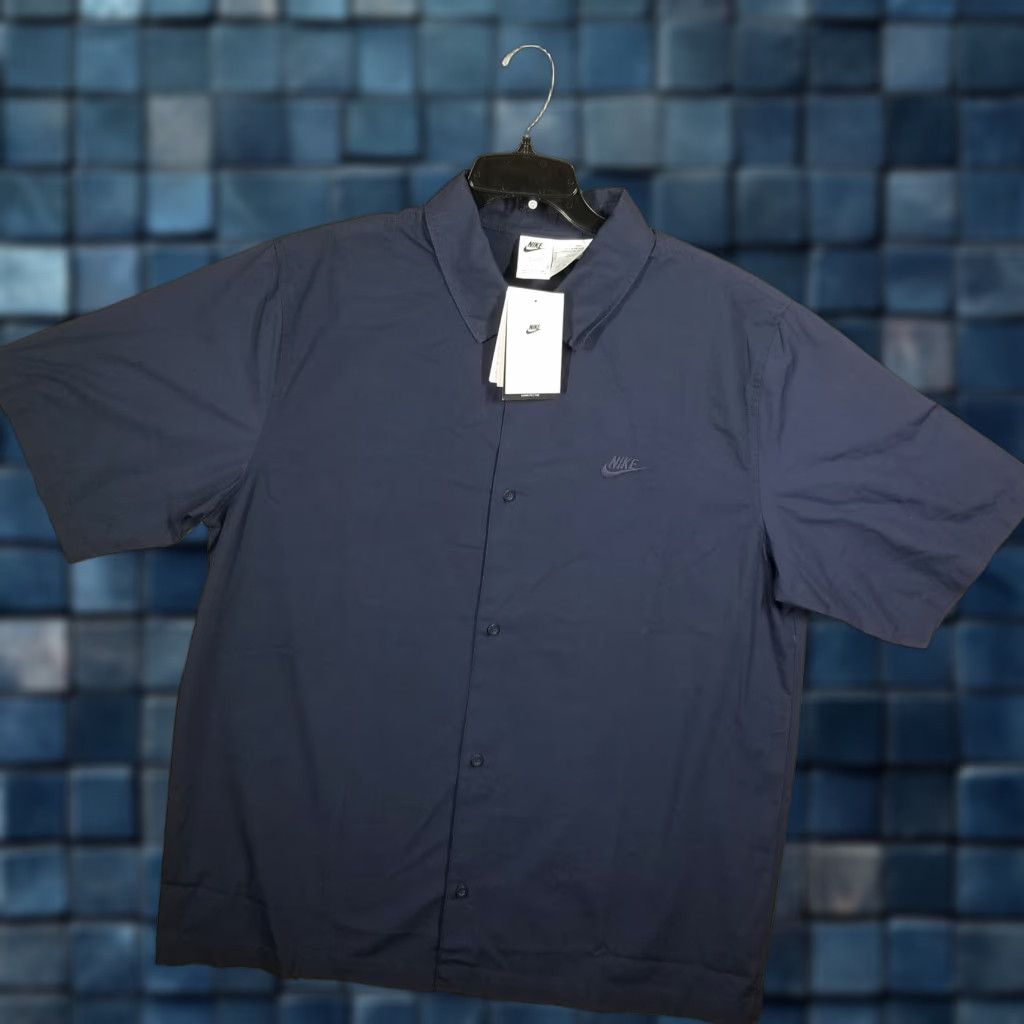 Nike Nike Men’s Short Sleeve Button-Down Shirt Large Tall Casual Navy Blue Cotton Swoosh Size US L / EU 52-54 / 3 - 1 Thumbnail