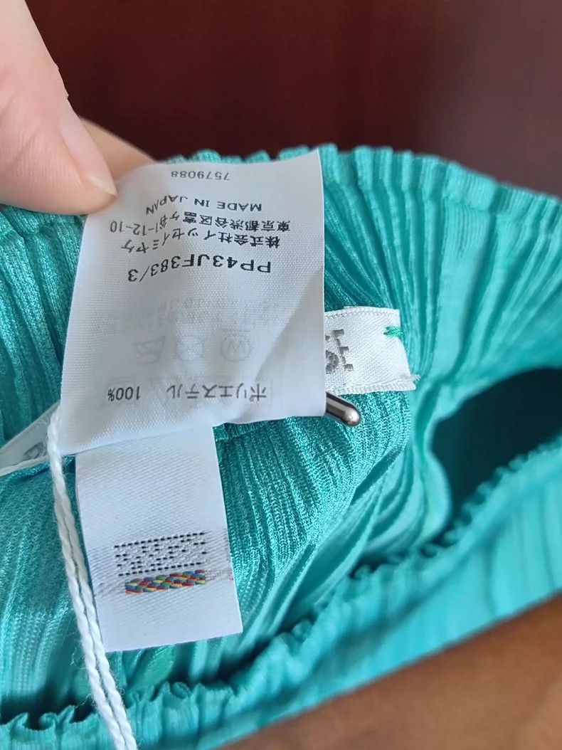 Issey Miyake Issey Miyake size:3 Mint green wide straight-leg trousers Size 22" - 8 Thumbnail